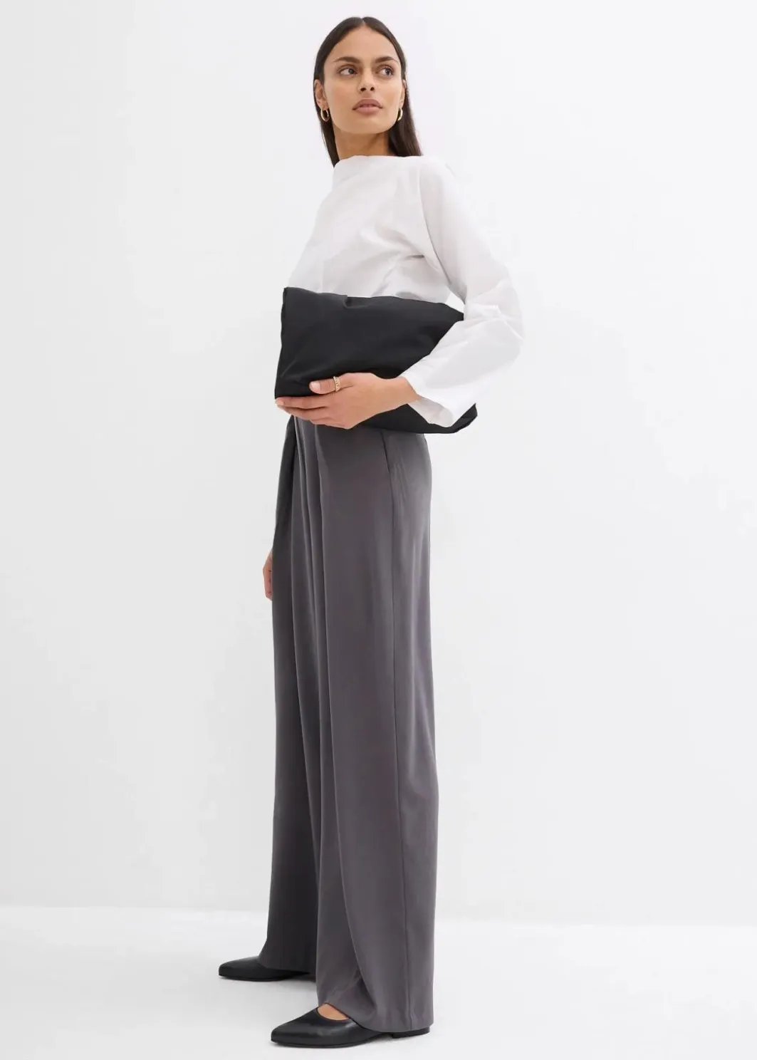 Damen bonprix Bekleidung·Kleider|Ausgestellte Bundfaltenhose