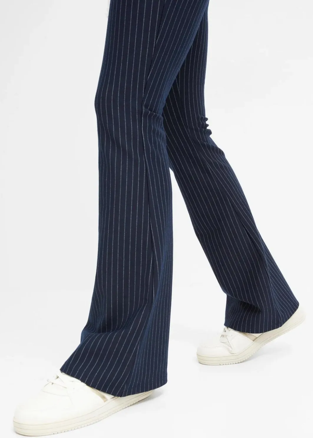 New Ausgestellte Schlupfhose mit Nadelstreifen Damen Bekleidung·Kleider