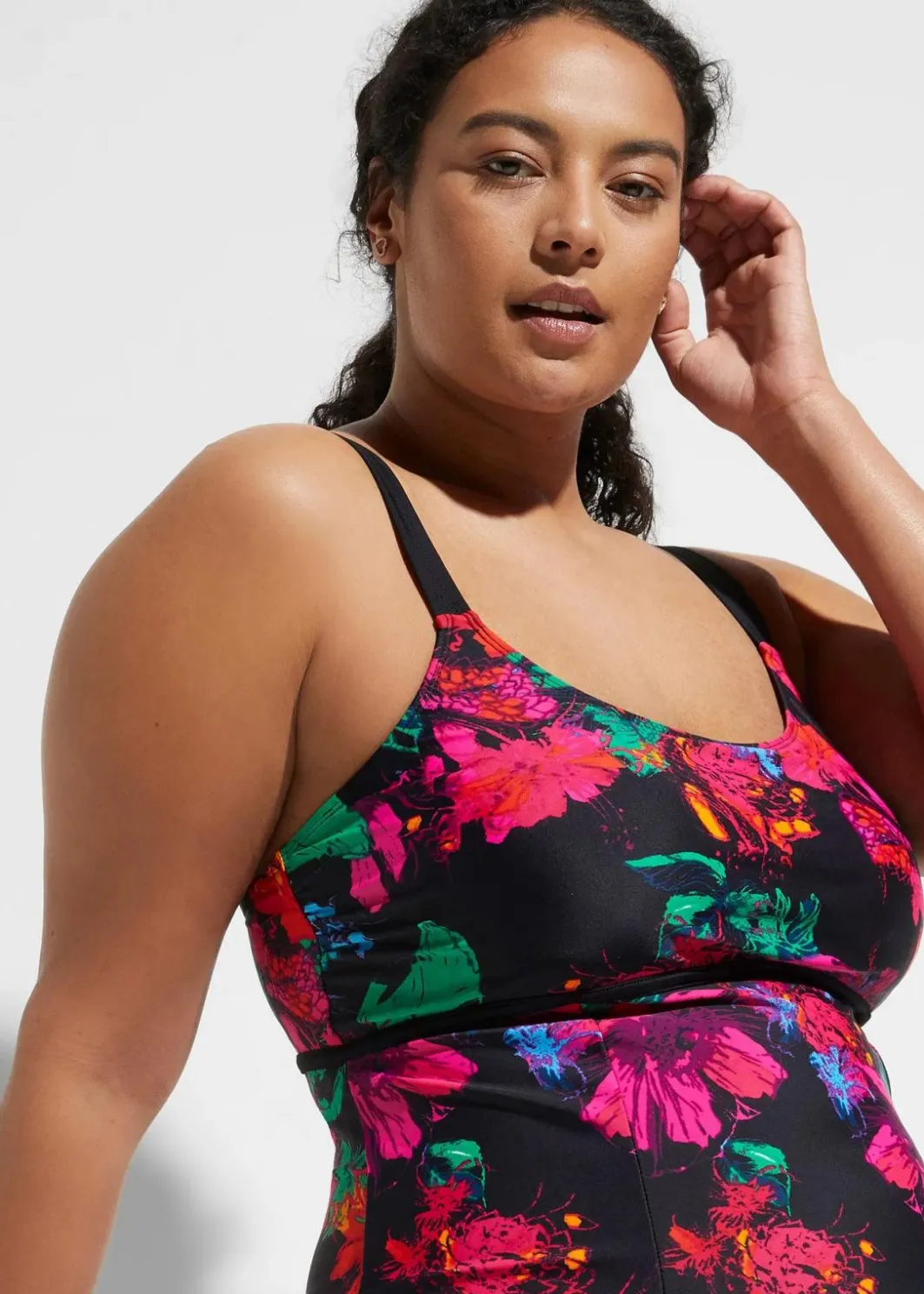 New Badekleid mit Rundhalsausschnitt Damen Nachhaltigere Materialien|Bedeckende Bademode