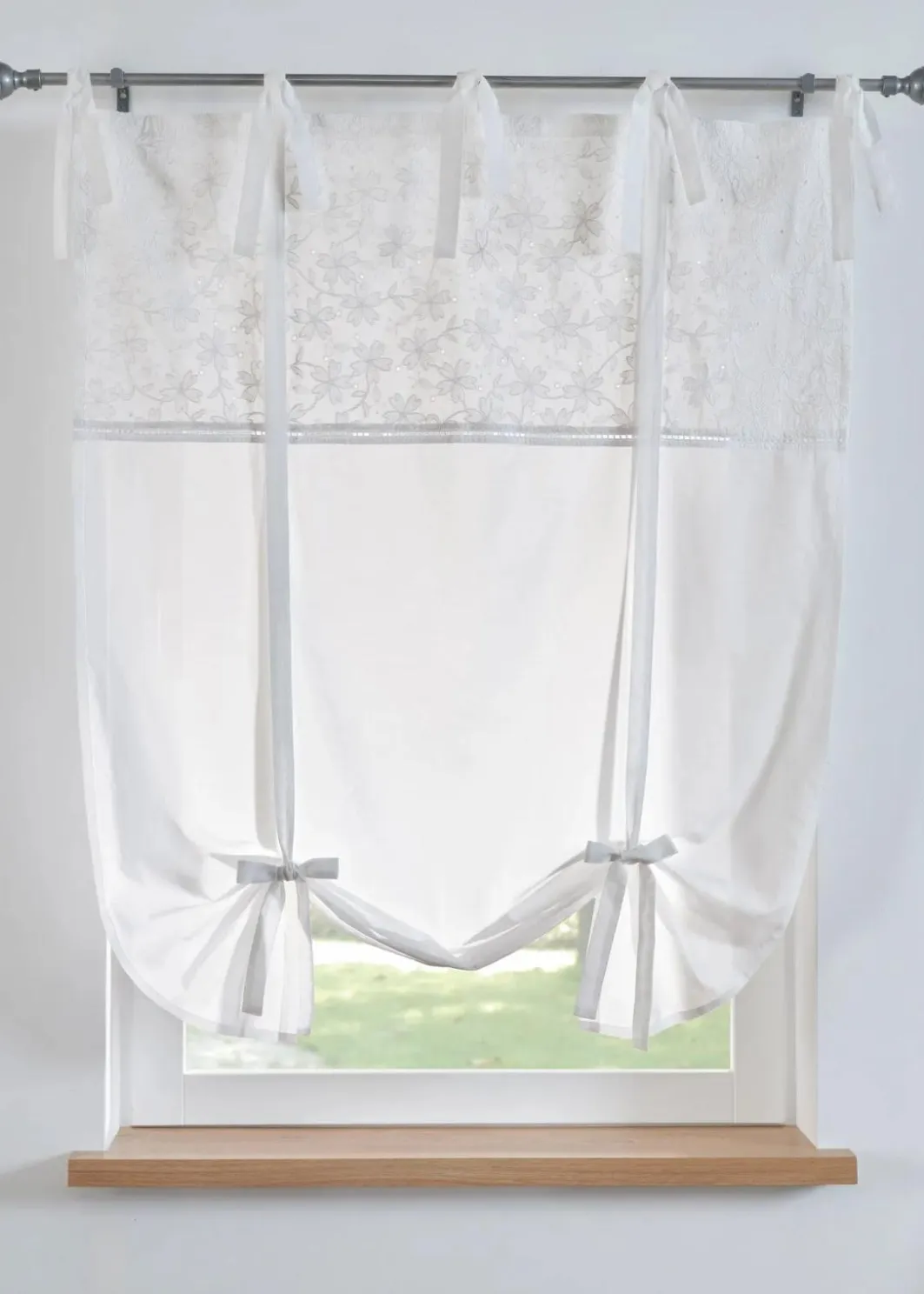 bonprix Raffrollos|Bindegardine mit Stickerei