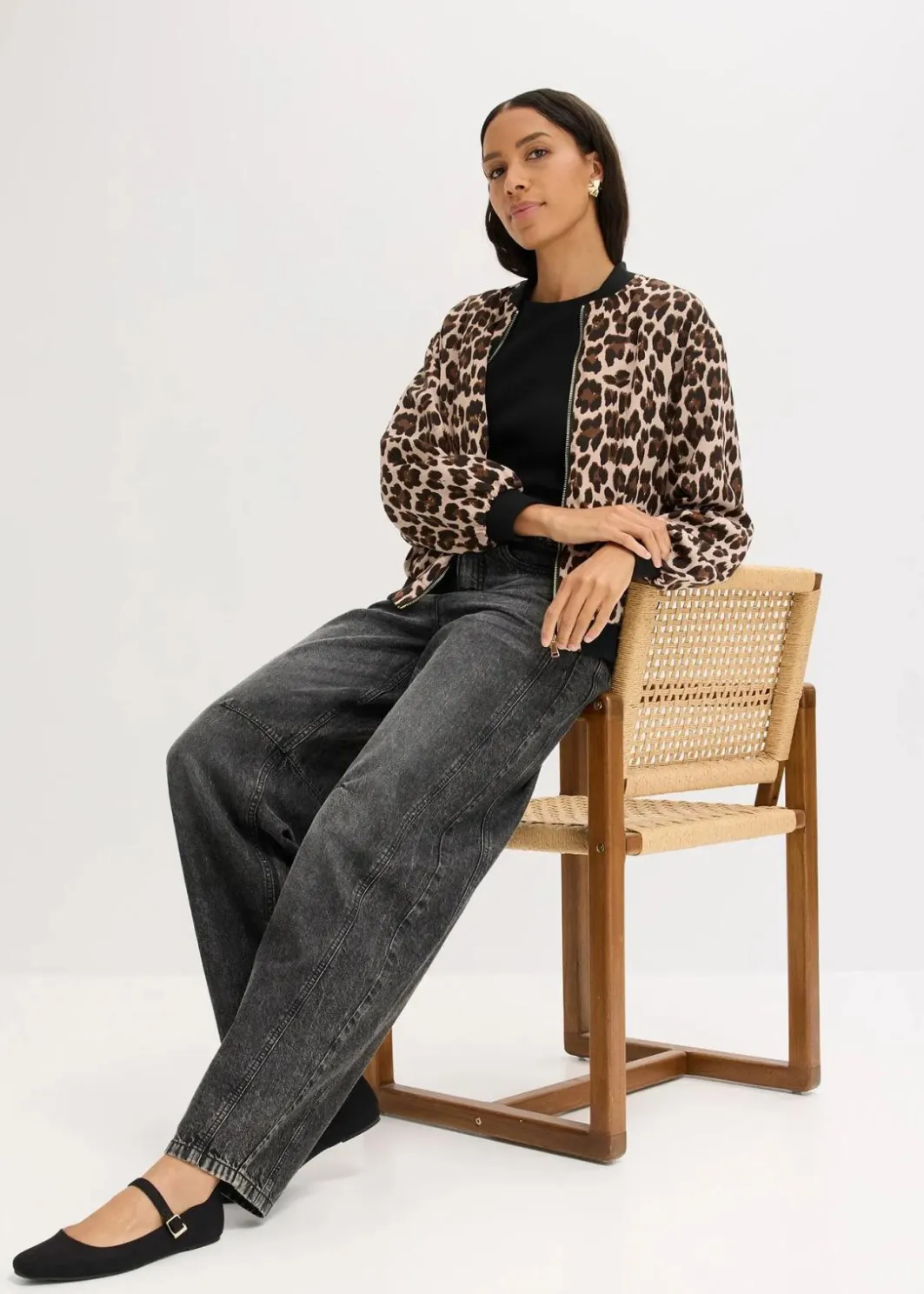 New Blouson aus fließendem Satin Damen Bekleidung·Hosen|Jacken & Mäntel