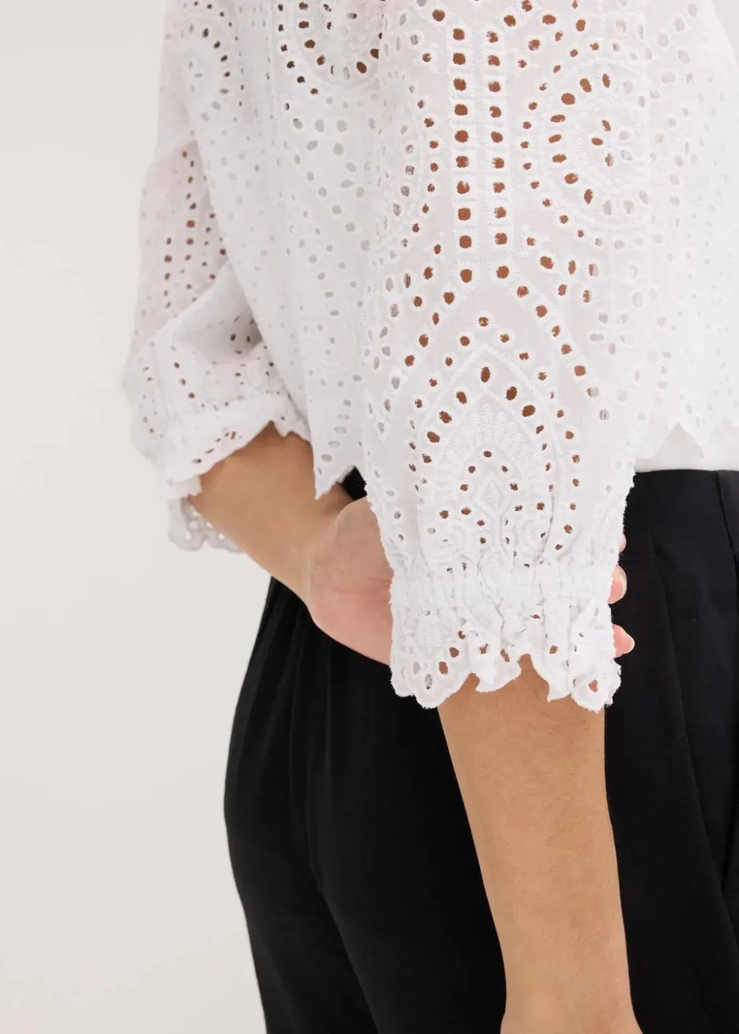 Clearance Bluse mit Lochstickerei und Puffärmeln Damen Blusen & Tuniken|Bekleidung·Jacken & Mäntel