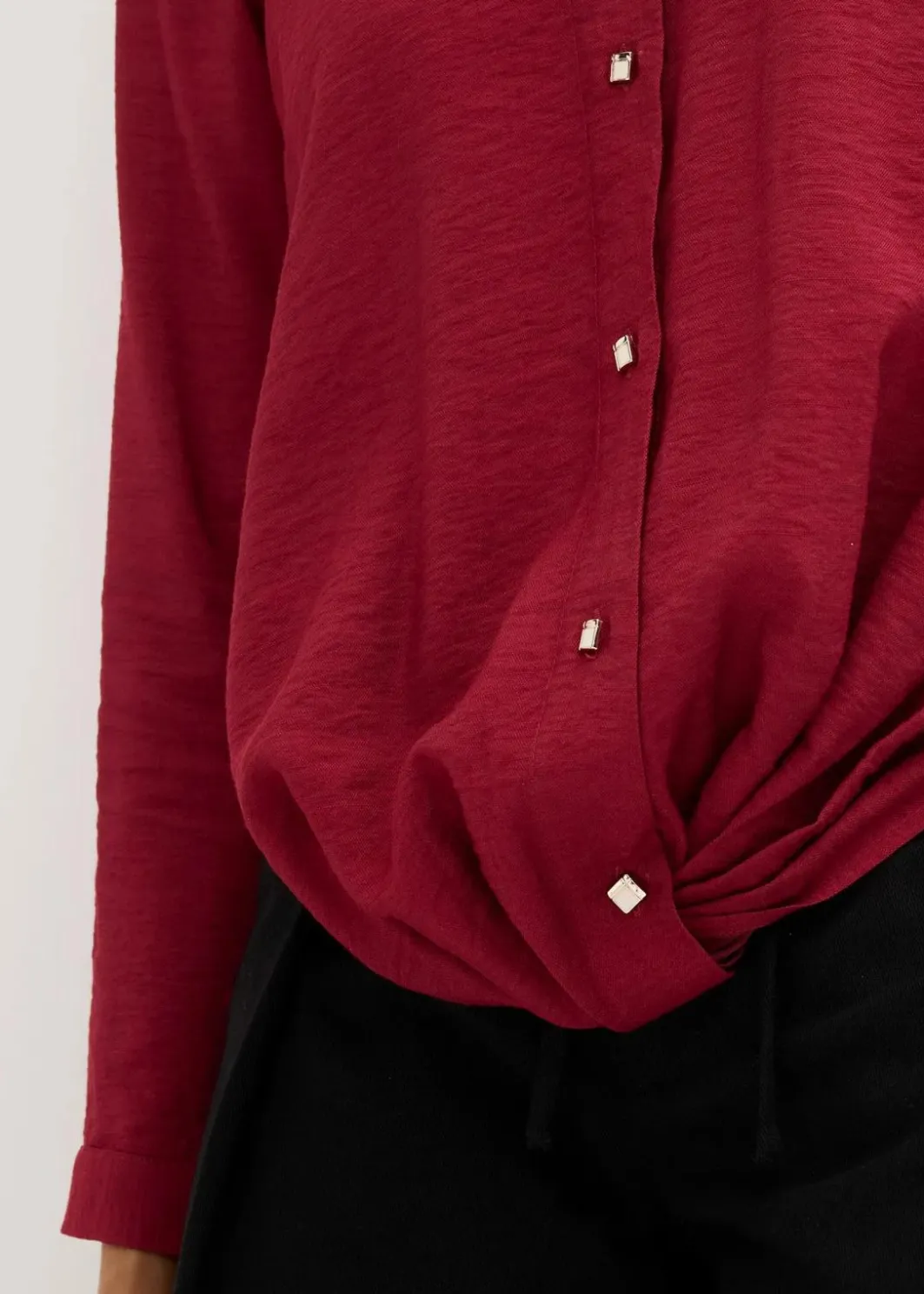 Discount Bluse mit Wickel-Detail aus strukturiertem Material Damen Bekleidung·Jacken & Mäntel|Blusen & Tuniken