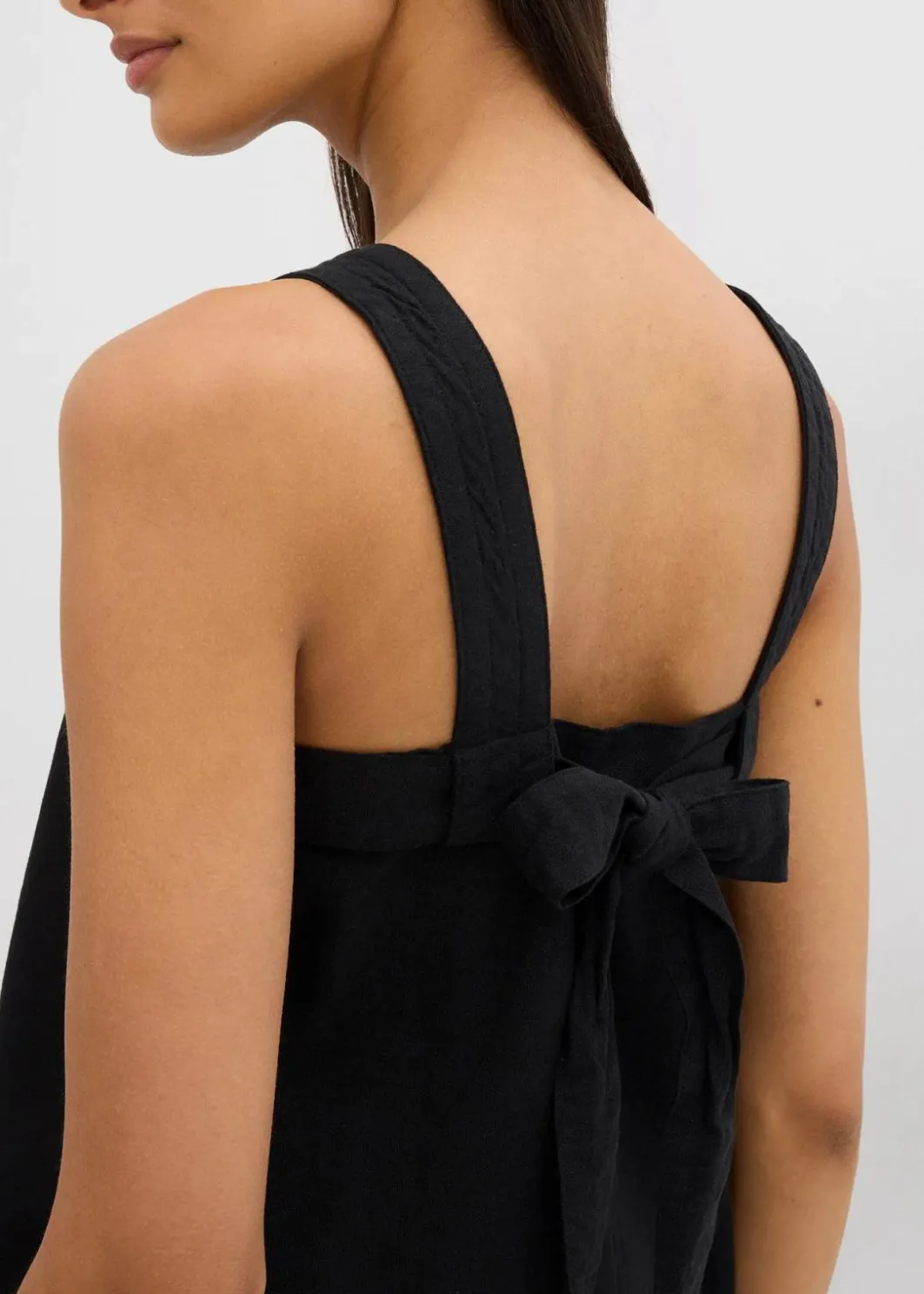New Blusentop mit Bindedetail hinten aus Viskose-Mix Damen Bekleidung·Jacken & Mäntel|Blusen & Tuniken