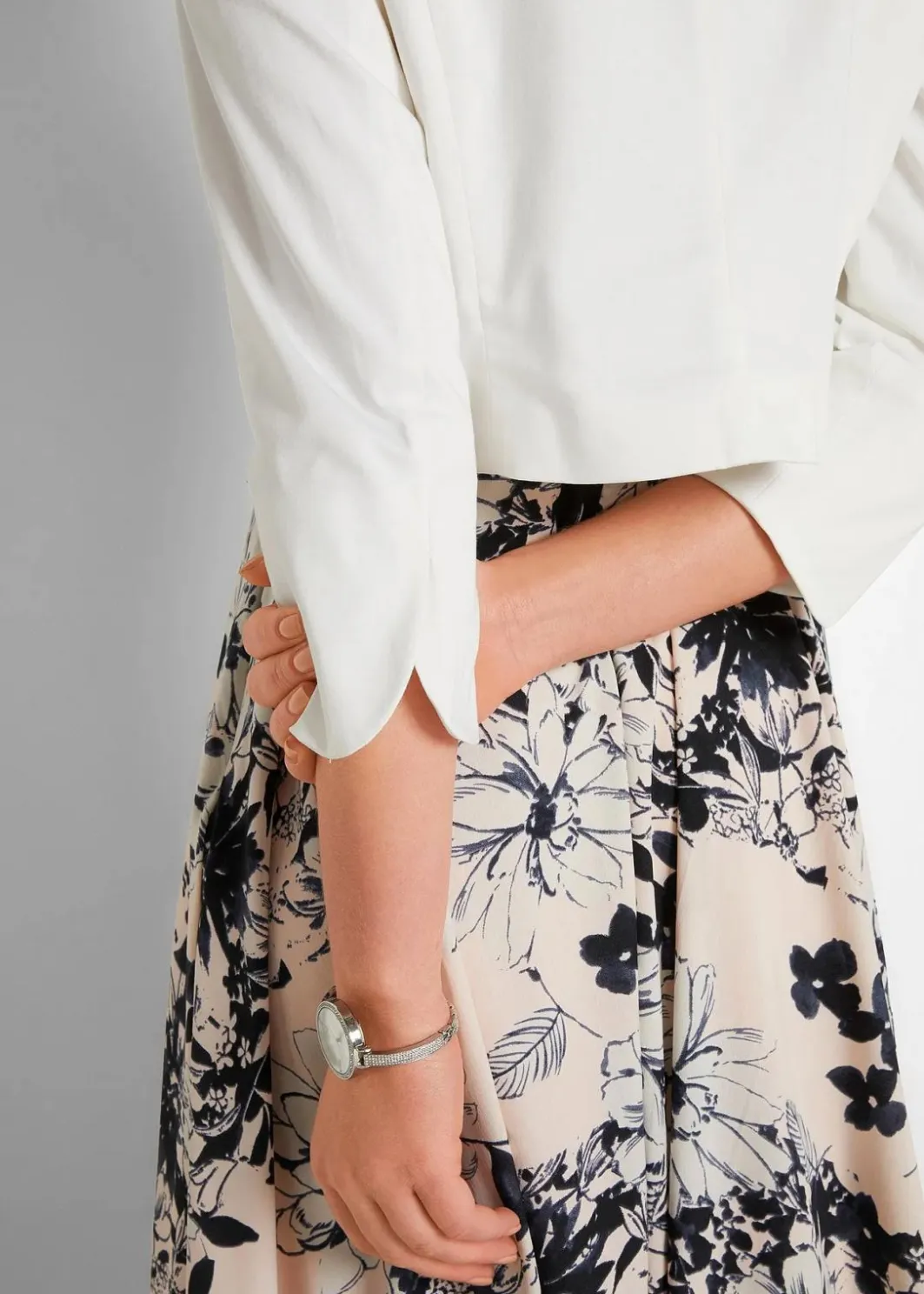 Hot Bolero aus feiner Baumwolle Damen Bekleidung·Hosen|Jacken & Mäntel