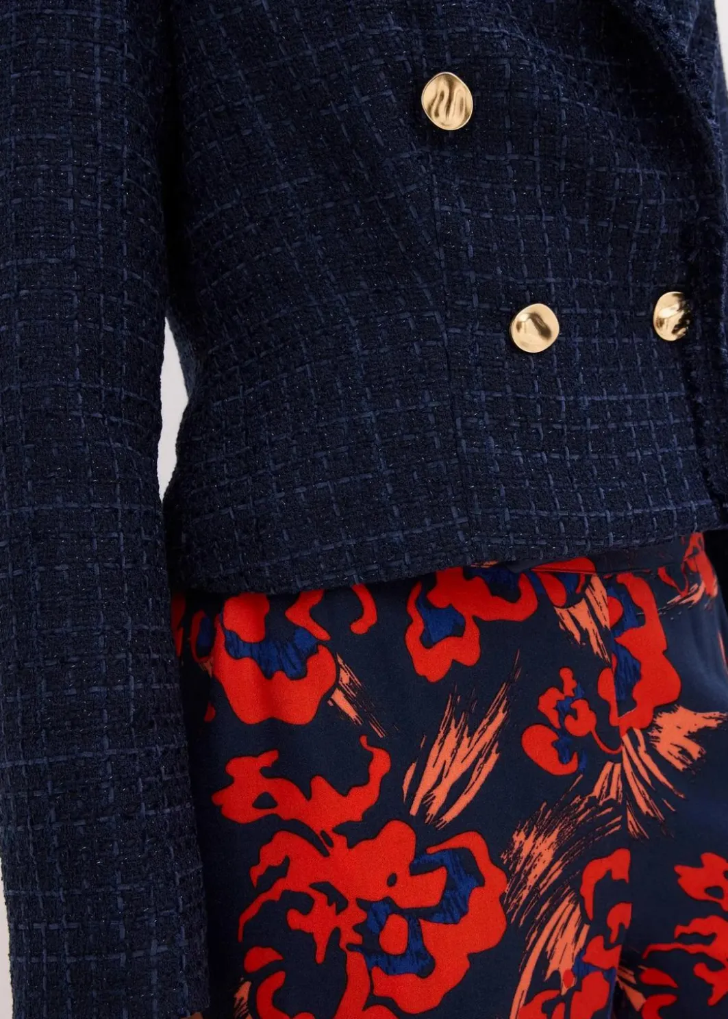 Damen bonprix Bekleidung·Basics|Nachhaltigere Materialien|Bouclé-Blazer mit dekorativen Knöpfen