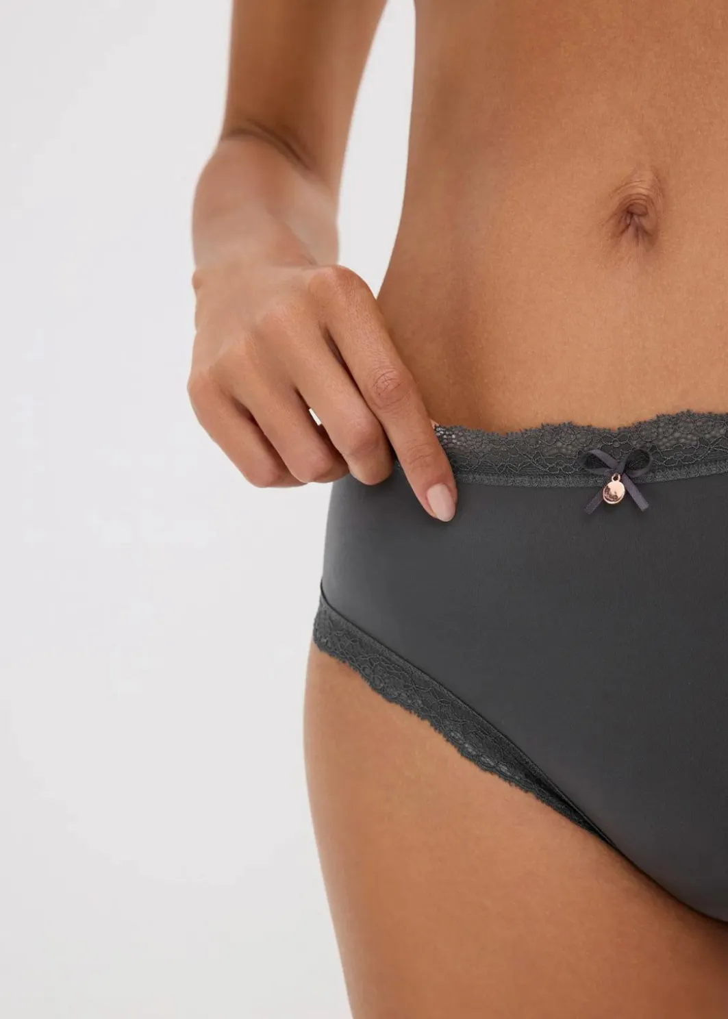 Damen bonprix Wäsche·Dessous|Wäsche·Höschen|Brazilslip mit Glanzeffekt (3er Pack)
