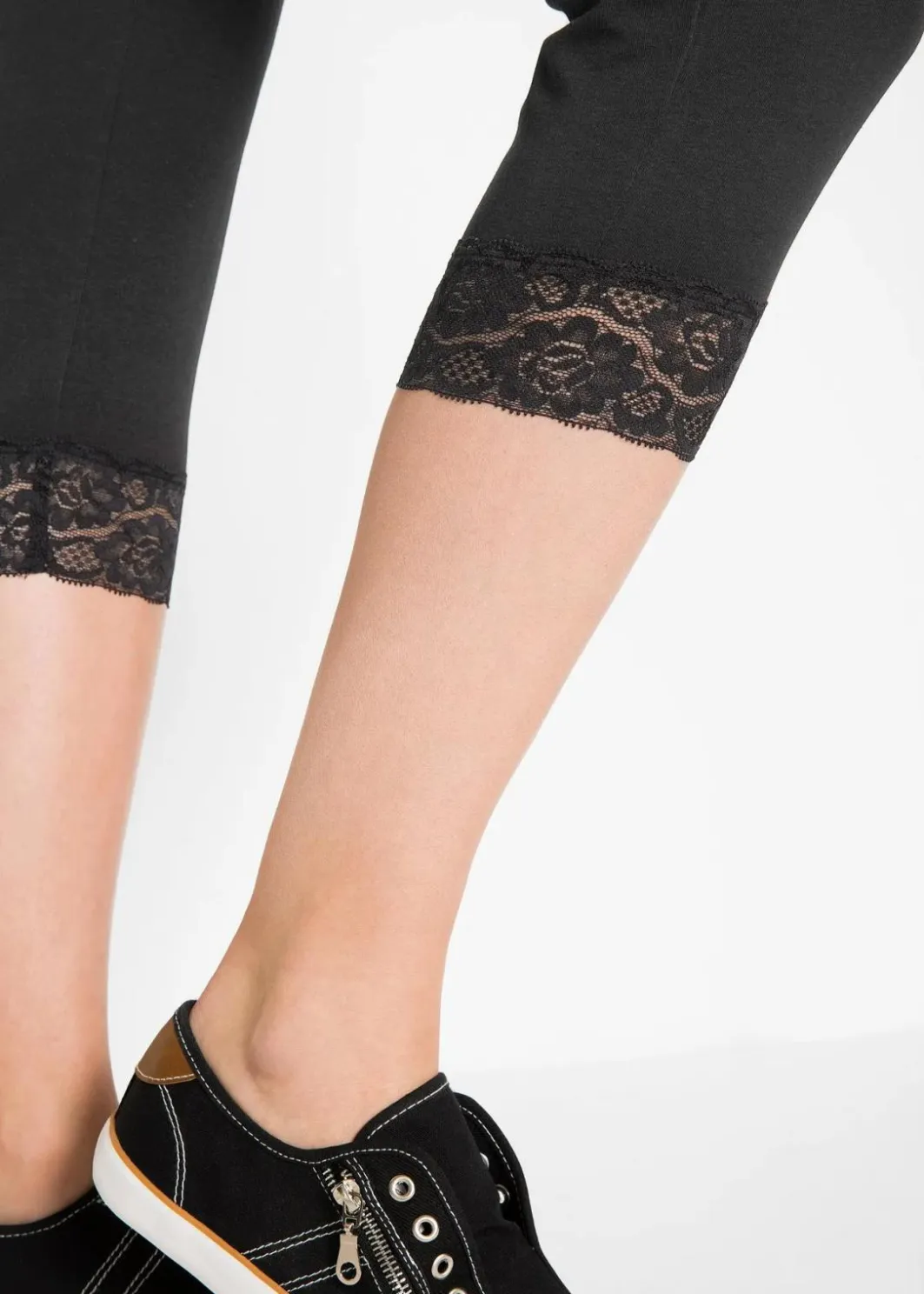 Damen bonprix Hosen|Capri-Leggings mit Spitzendetail