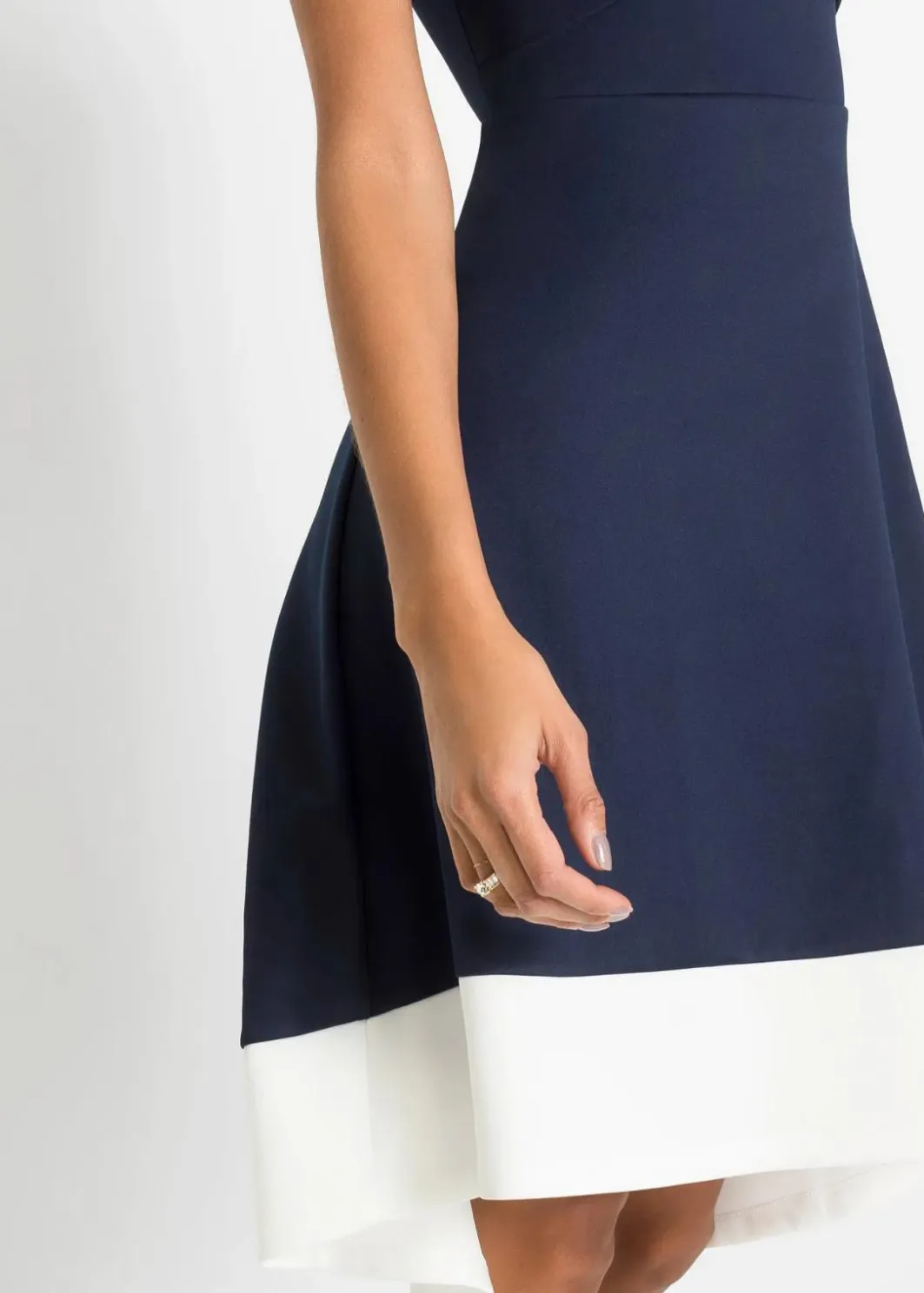 Damen bonprix Bekleidung·Pullover & Strickjacken|Festliche Mode|Carmen-Kleid mit Knotendetail