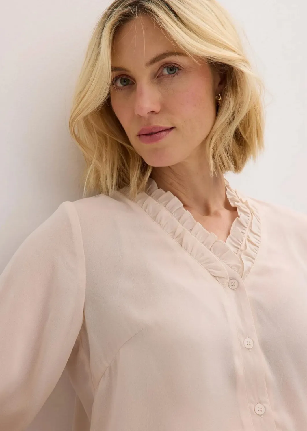 Damen bonprix Blusen & Tuniken|Bekleidung·Jacken & Mäntel|Chiffonbluse mit Rüschen
