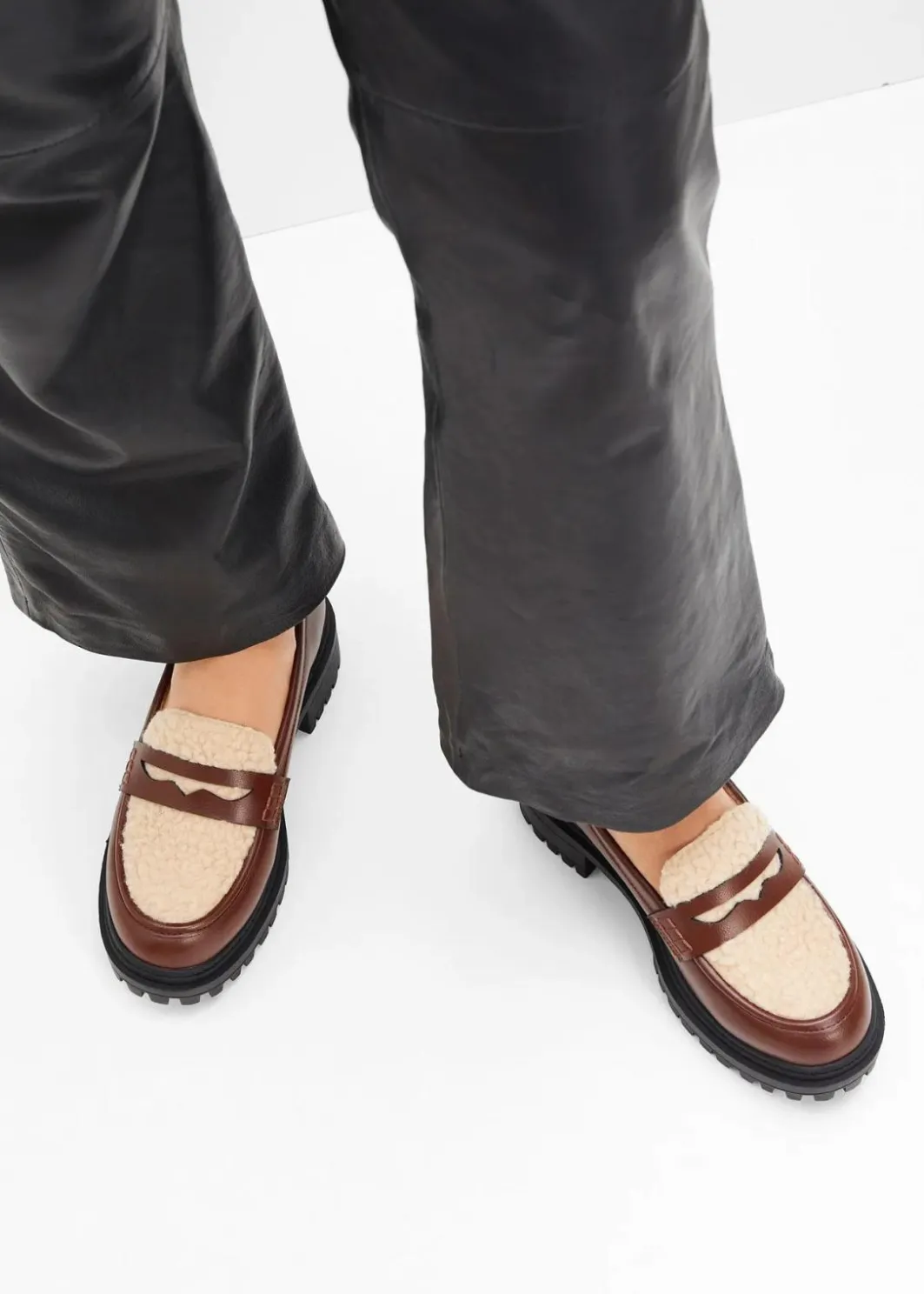 Damen bonprix Slipper & Halbschuhe|Gefütterte Winterschuhe|Chunky Loafer
