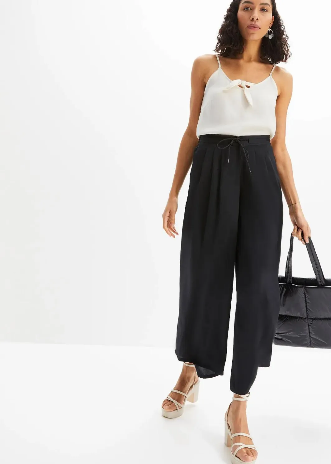 Sale Culotte aus fließendem Satin Damen Bekleidung·Kleider|Hosen
