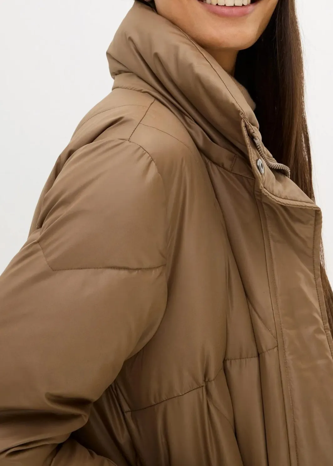 Daunenmantel mit recycelten Daunen, wasserabweisend Damen Bekleidung·Hosen|Nachhaltigere Materialien