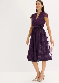 Dirndl mit Stickerei und Samtrock (2-tlg.Set) Damen Bekleidung·Pullover & Strickjacken|Kleider