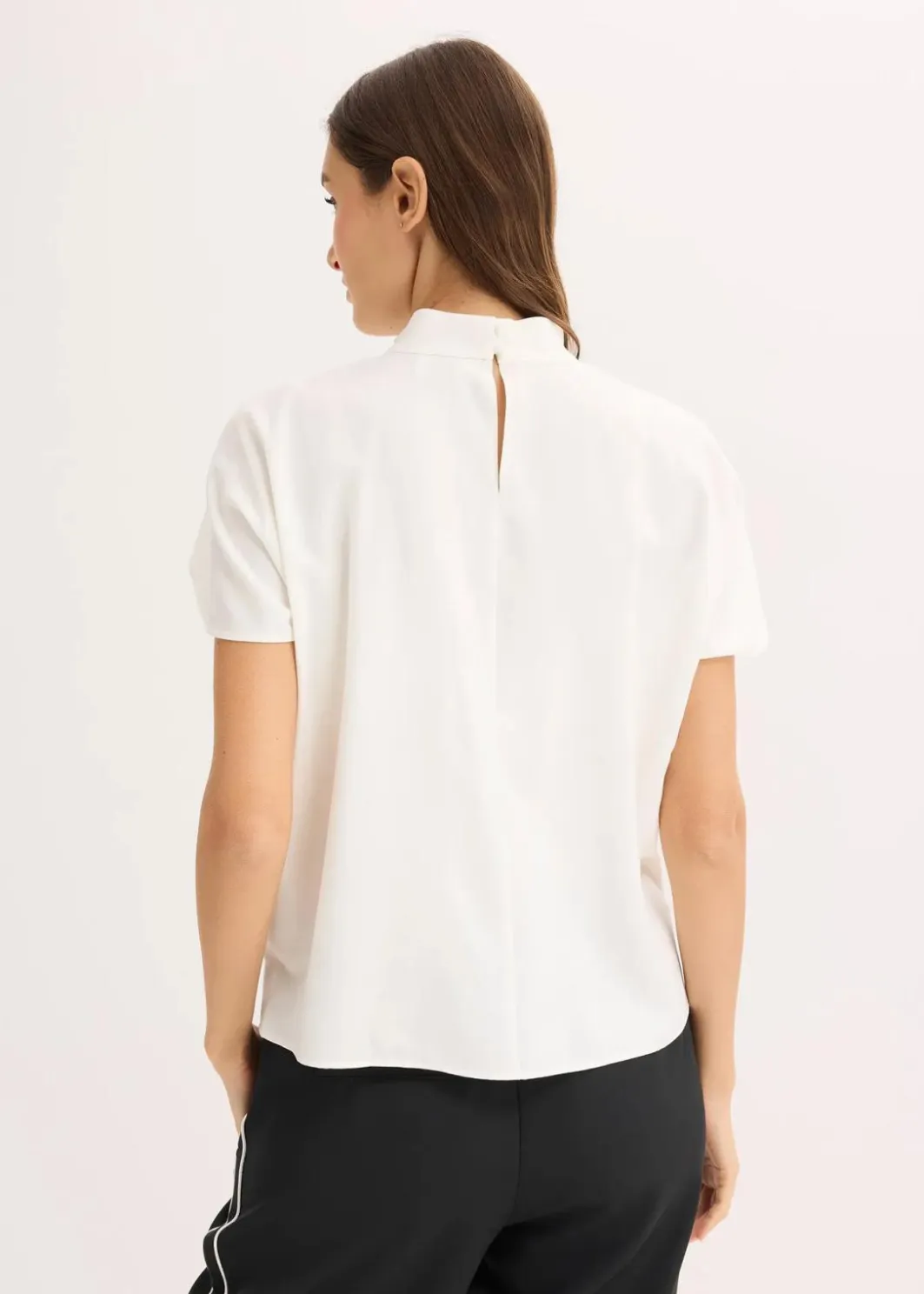 Elegante Kurzarmbluse aus glänzenden Satin Damen Blusen & Tuniken|Bekleidung·Jacken & Mäntel