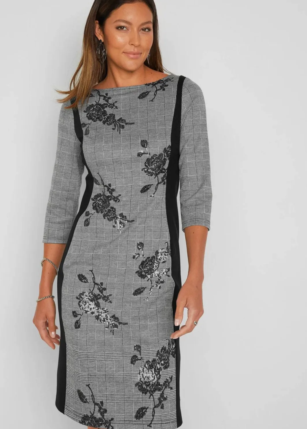 Damen bonprix Bekleidung·Pullover & Strickjacken|Kleider|Etuikleid mit Paillettenstickerei