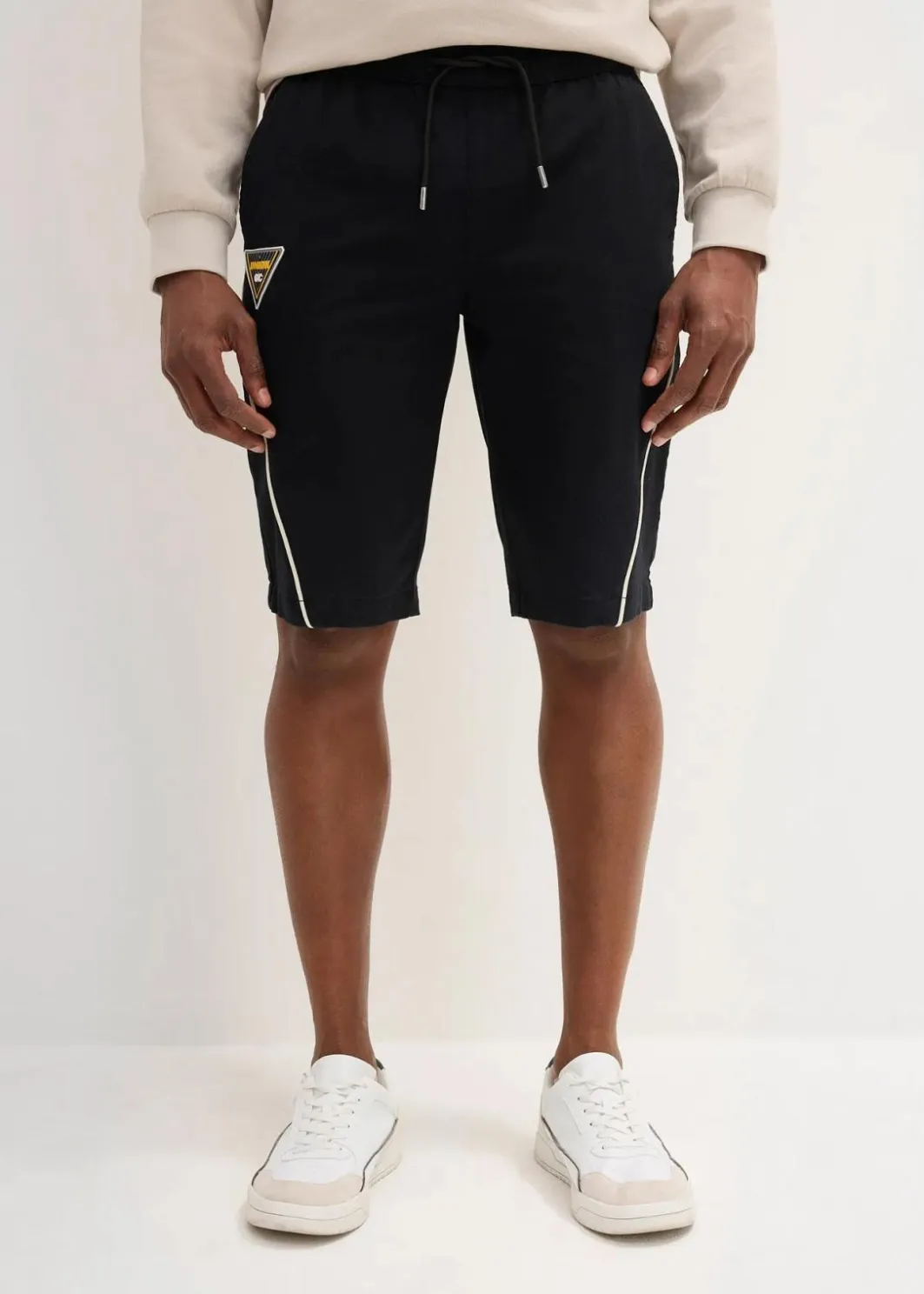 Herren bonprix Große Größen|Shorts|Feste Stretch-Schlupfbermuda, Loose Fit