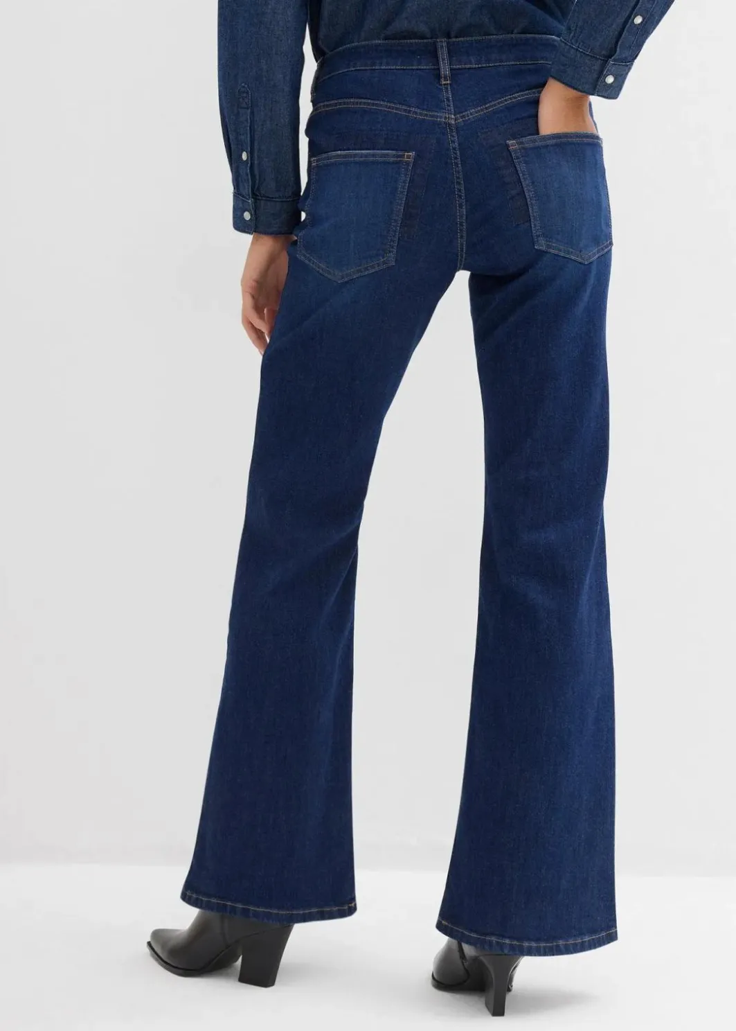 Damen bonprix Jeans|Bekleidung·Shirts & Tops|Flared-Jeans Mid Waist
