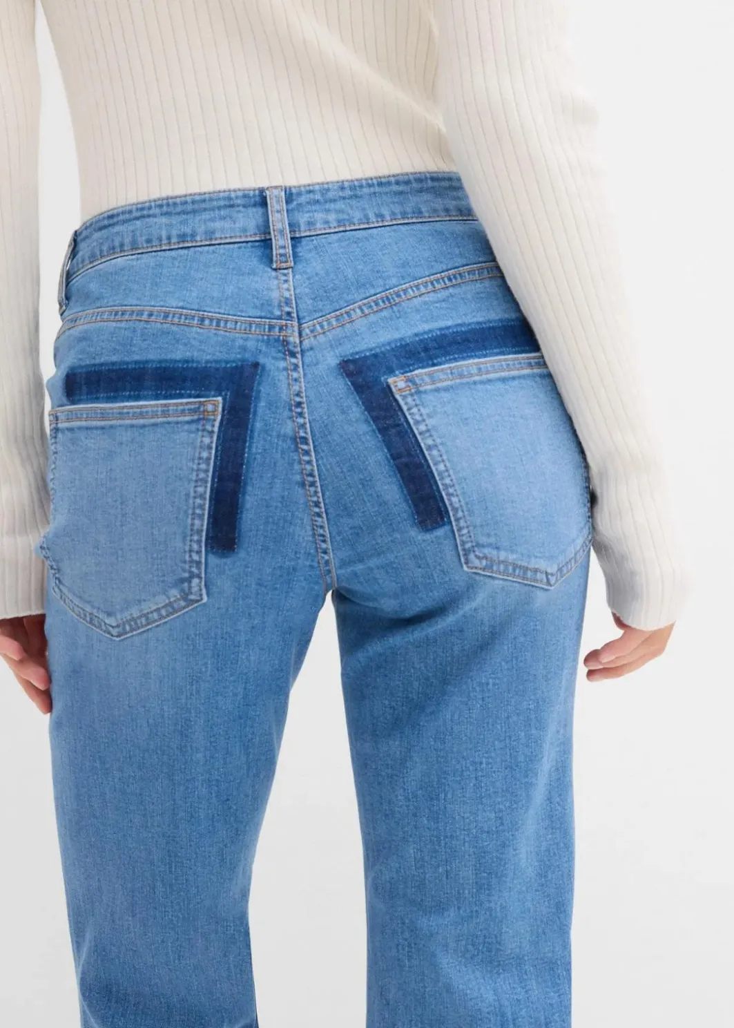 Outlet Flared-Jeans Mid Waist Damen Bekleidung·Shirts & Tops|Jeans