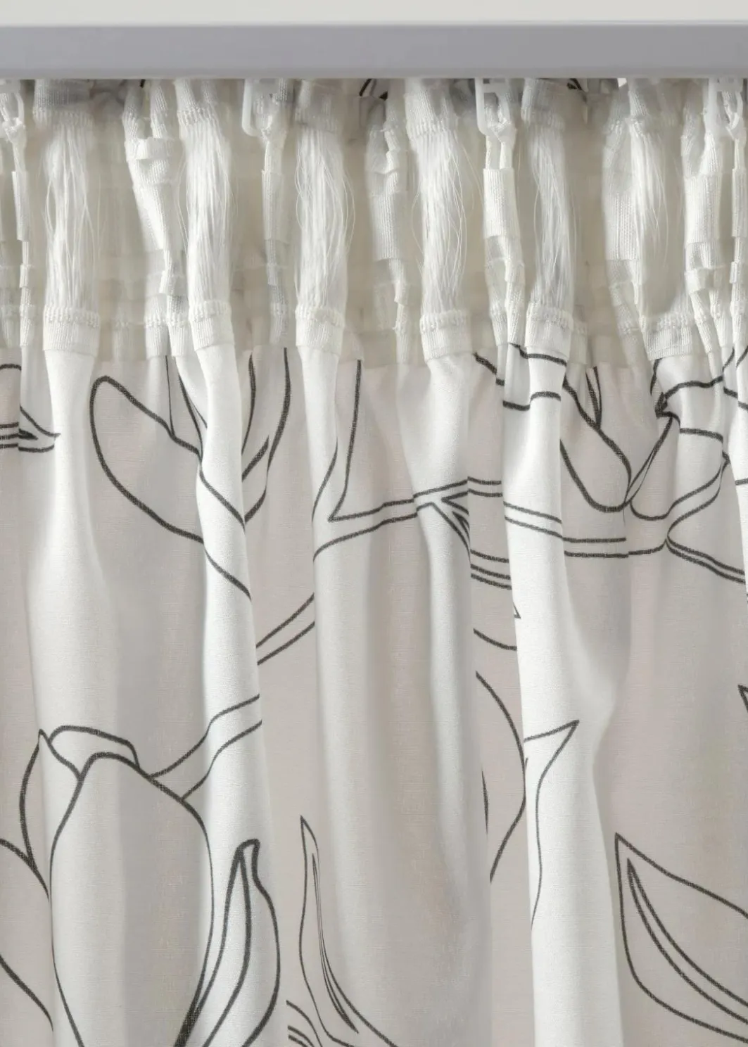 bonprix Gardinen|Gardine aus recyceltem Polyester mit Blätterdruck (1er Pack)