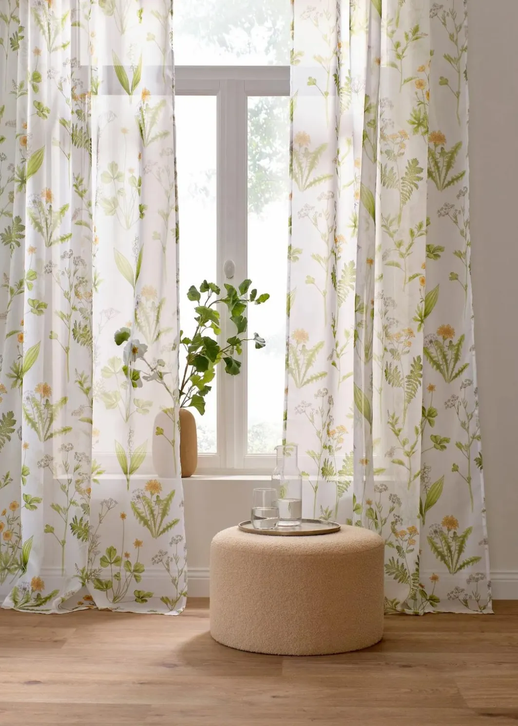 bonprix Gardinen|Gardine mit floralem Druck (1er Pack)