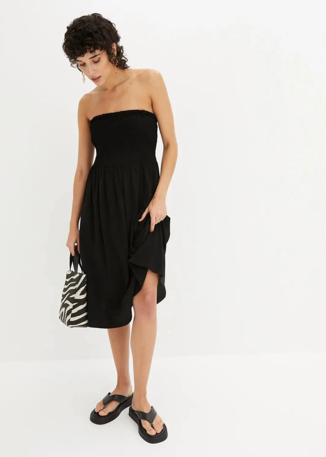 Damen bonprix Bekleidung·Pullover & Strickjacken|Kleider|Gesmoktes Trägerkleid aus leichtem Crêpe