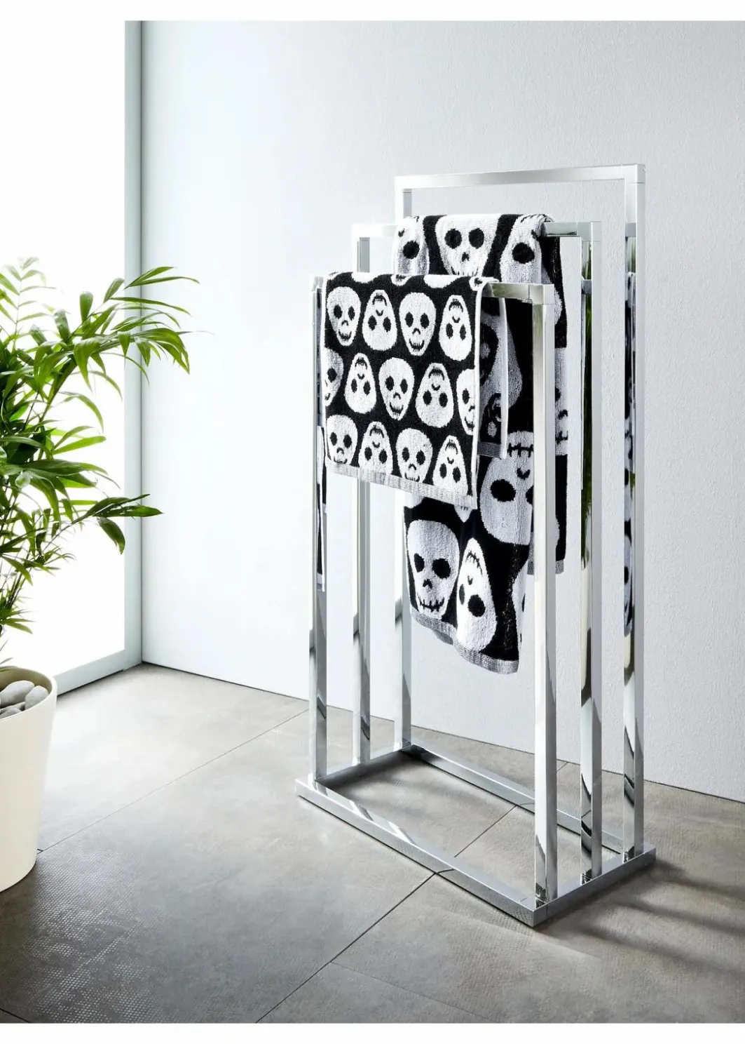 bonprix Handtücher|Handtuch mit Totenkopf Muster