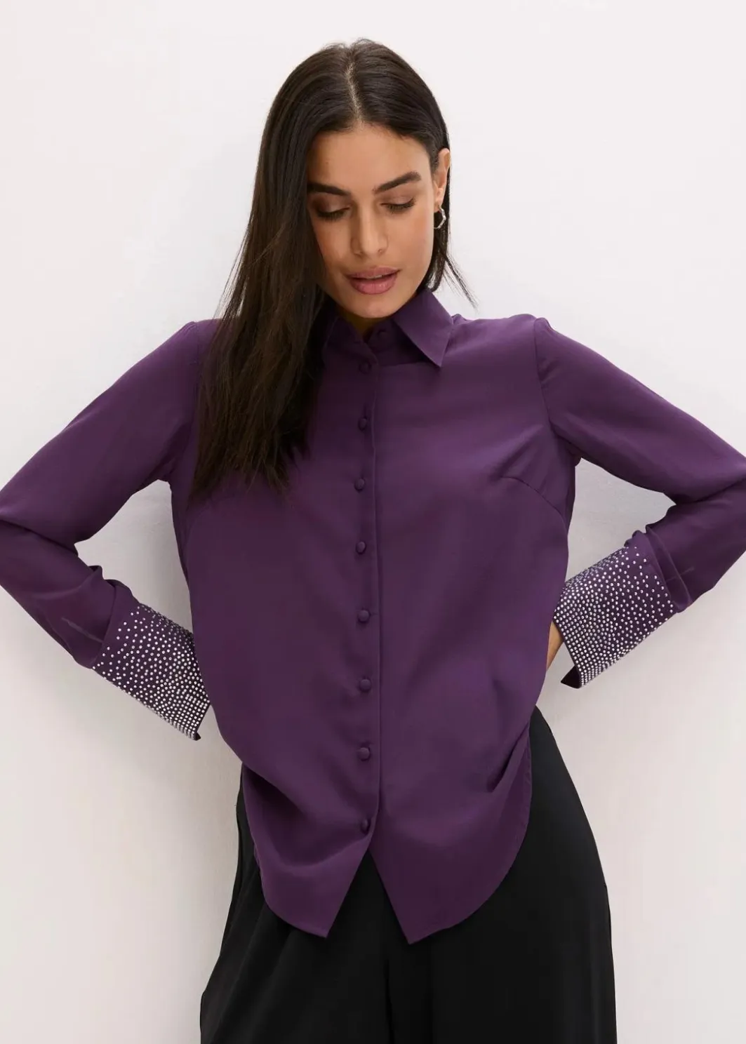 New Hemdbluse mit Glitzersteinchen Damen Bekleidung·Jacken & Mäntel|Blusen & Tuniken