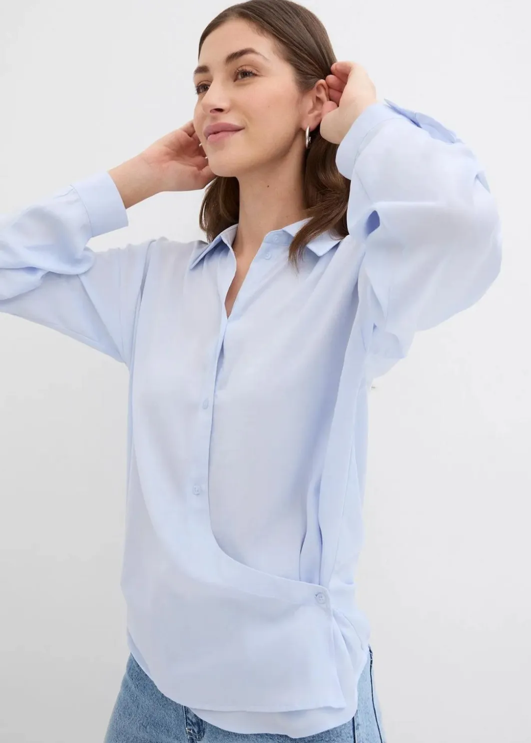 Discount Hemdbluse aus fließendem Satin Damen Bekleidung·Jacken & Mäntel|Blusen & Tuniken