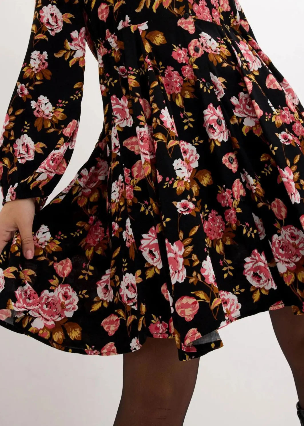 Hot Hemdblusenkleid aus reiner Viskose Damen Bekleidung·Pullover & Strickjacken