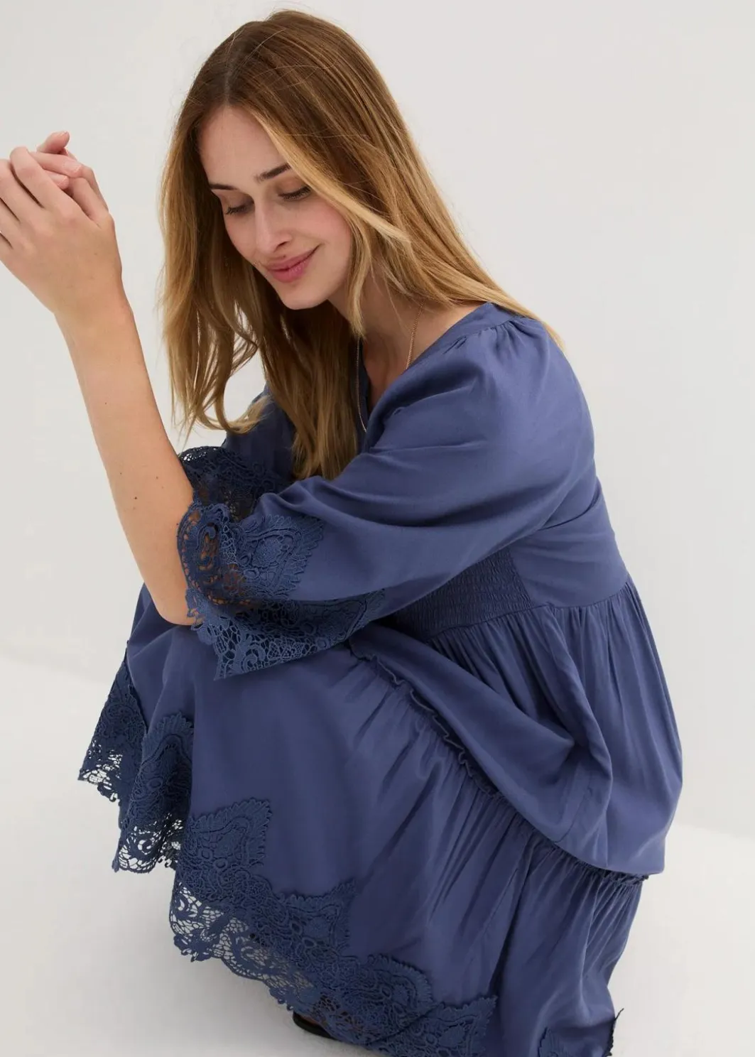 Hemdblusenkleid mit Spitze Damen Bekleidung·Pullover & Strickjacken|Kleider
