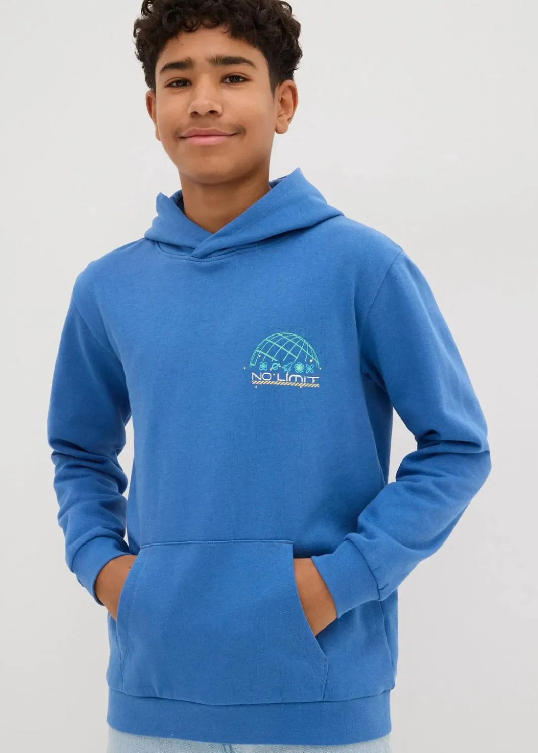 Hoodie mit Rückenprint aus reiner Bio-Baumwolle Kinder Jungen 9-16 Jahre·Sweat & Strick|Jungen 2-8 Jahre·Nachhaltigere Materialien