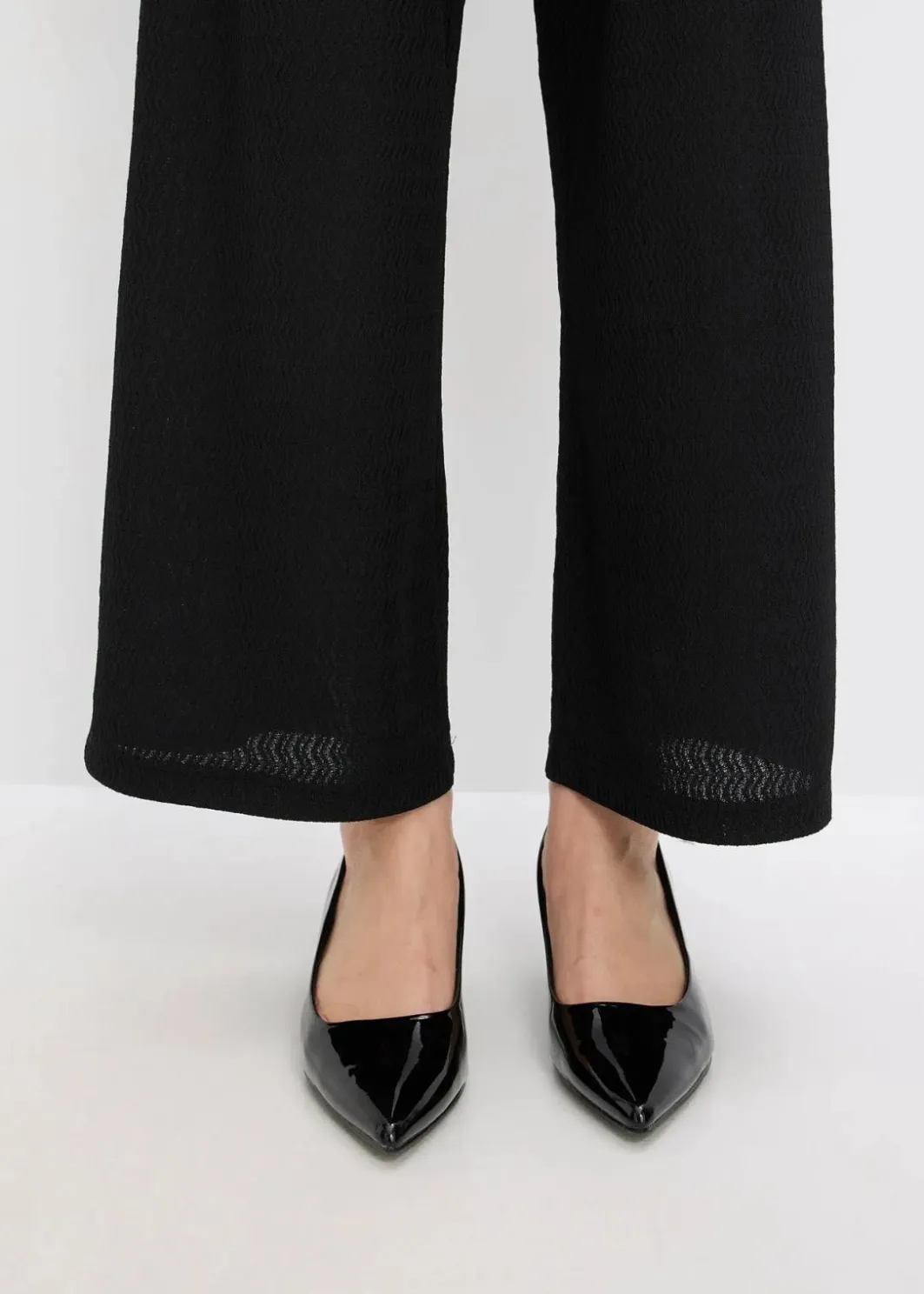 Damen bonprix Bekleidung·Kleider|Hosen|Hose mit Perlen Applikation aus strukturiertem Jersey