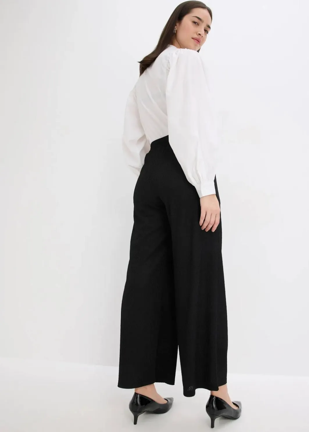 Damen bonprix Bekleidung·Kleider|Hosen|Hose mit Perlen Applikation aus strukturiertem Jersey