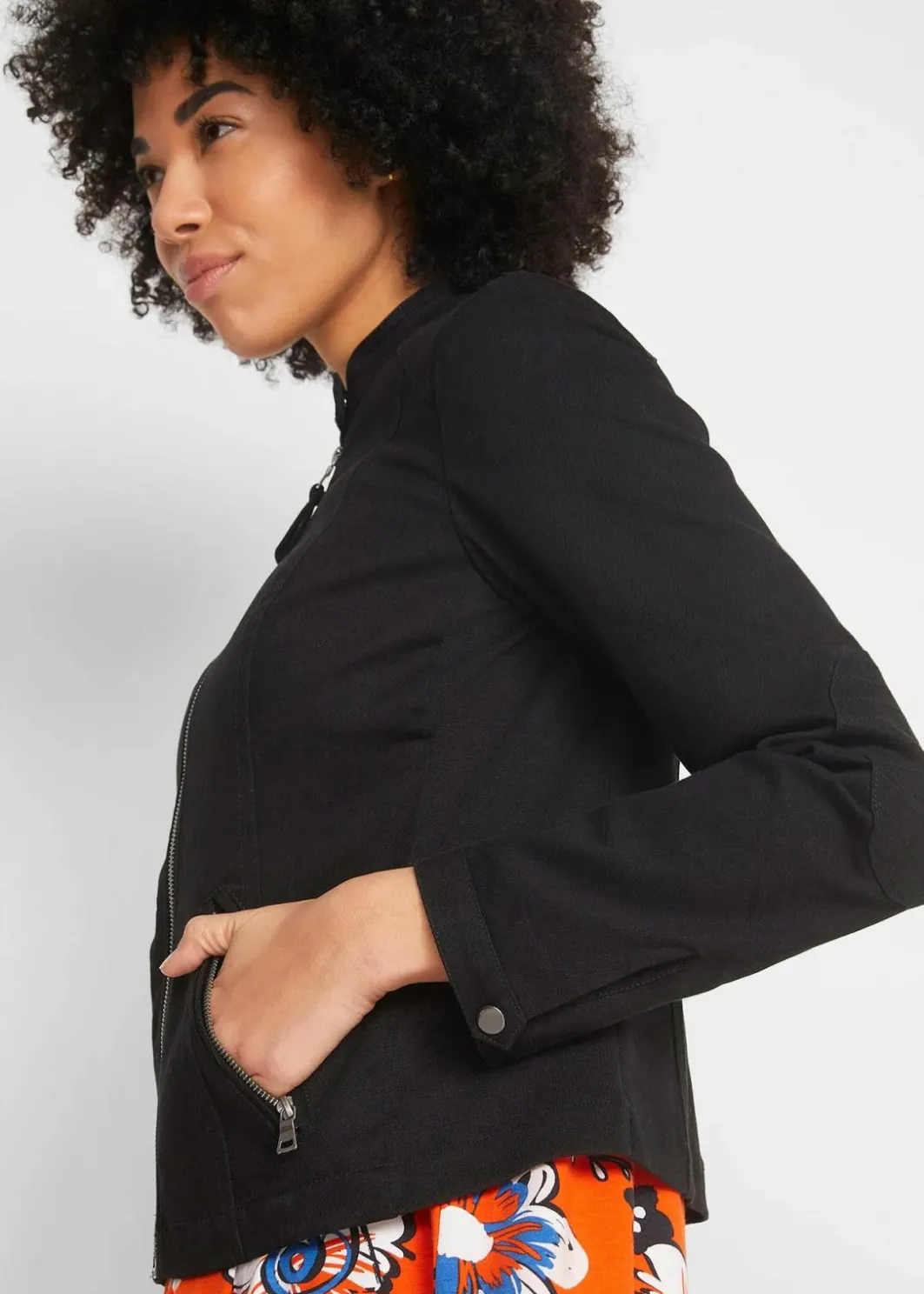 Sale Jacke aus Baumwoll-Twill mit seitlichen Stretcheinsätzen Damen Bekleidung·Hosen|Jacken & Mäntel