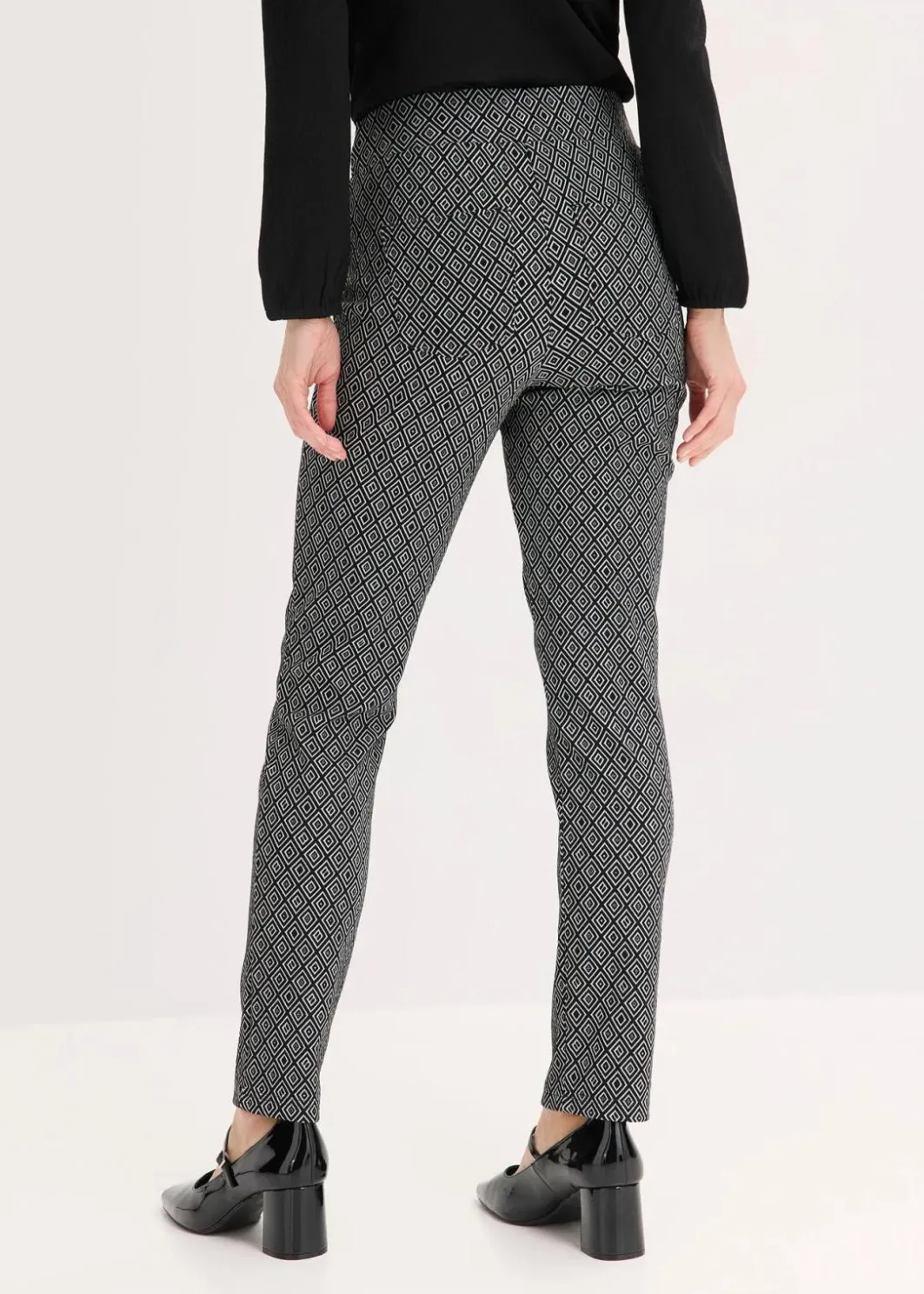 Damen bonprix Bekleidung·Kleider|Hosen|Jacquard Schlupfhose mit Schließendetail