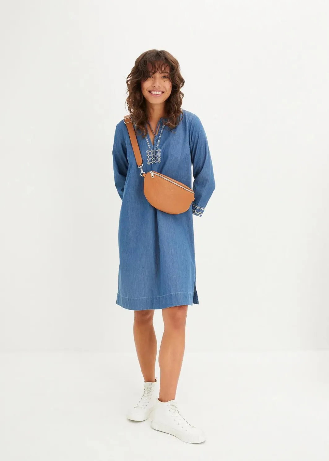 Damen bonprix Kleider|Jeanskleid mit Stickerei