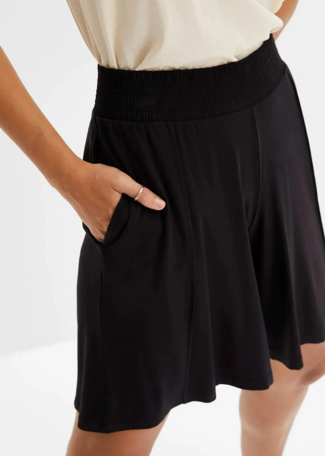 Damen bonprix Nachhaltigere Materialien|Hosen|Jersey-Bermuda mit Bequembund