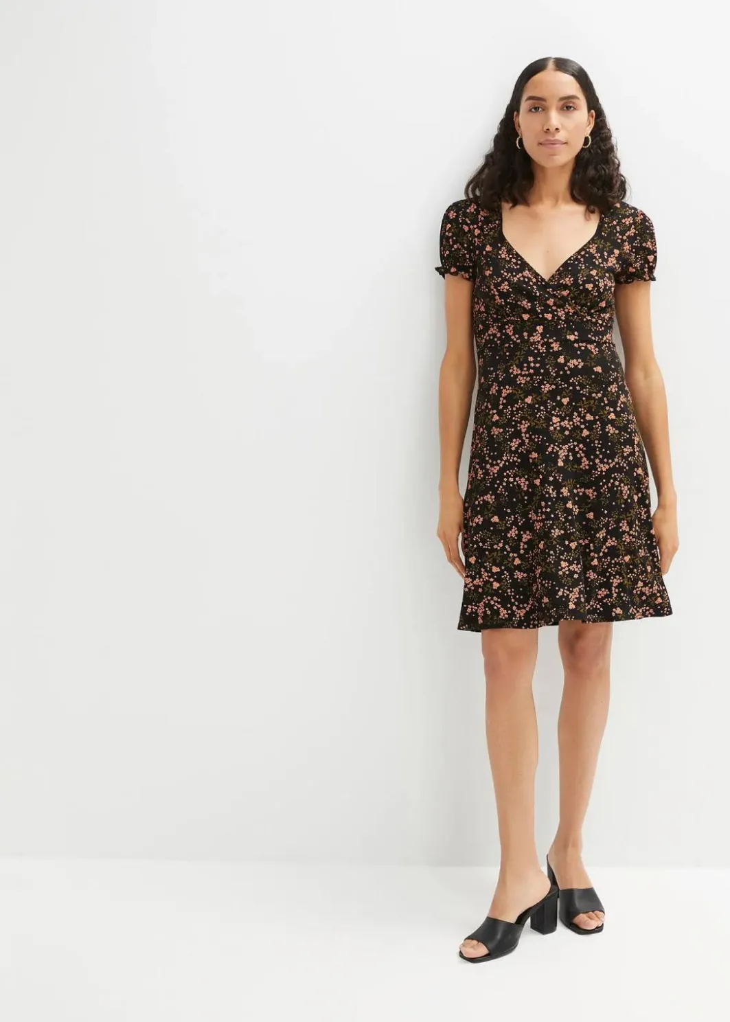 Online Jerseykleid aus Viskose-Mix Damen Nachhaltigere Materialien|Kleider