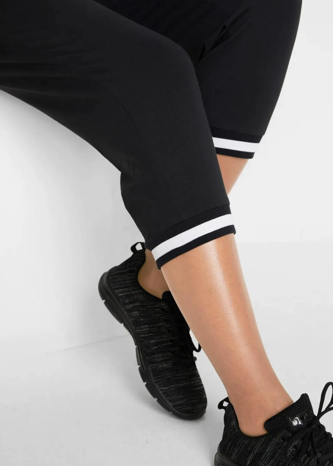 Outlet Jogginghose, 3/4-Länge aus Baumwollmix Damen Bekleidung·Sweat|Bekleidung·Blusen & Tuniken