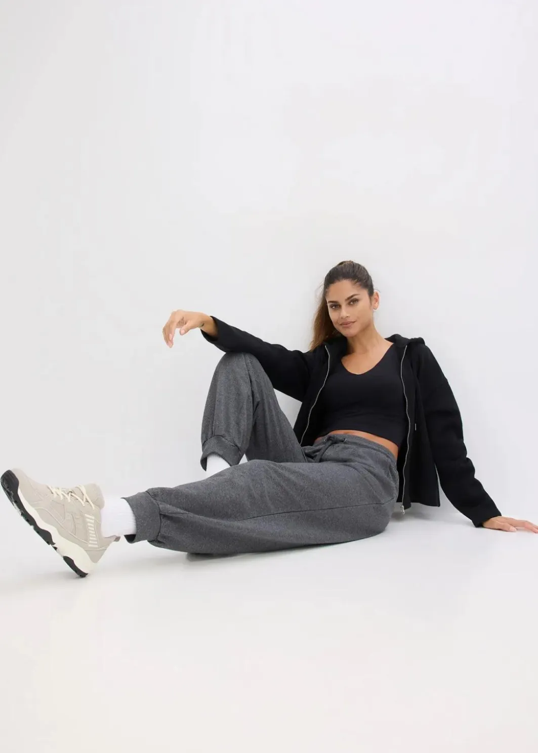 Damen bonprix Bekleidung·Röcke|Bekleidung·Blusen & Tuniken|Jogginghose mit elastischem Bund