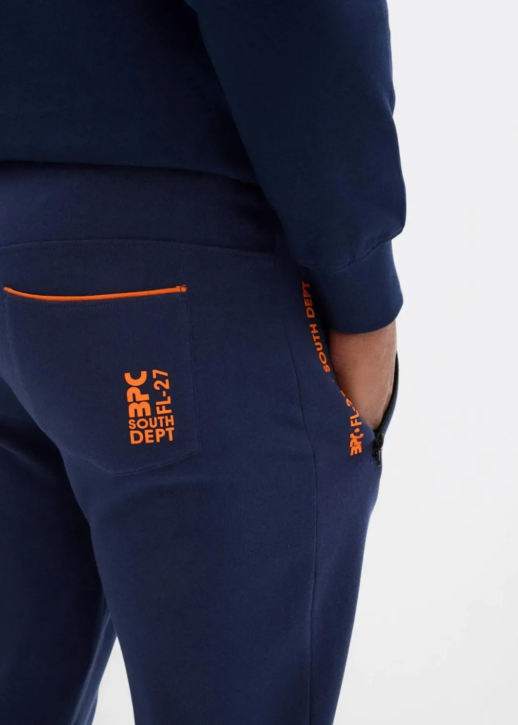 Outlet Jogginghose mit praktischen Reißverschlusstaschen aus Bio-Baumwolle Herren Sweat|Hosen
