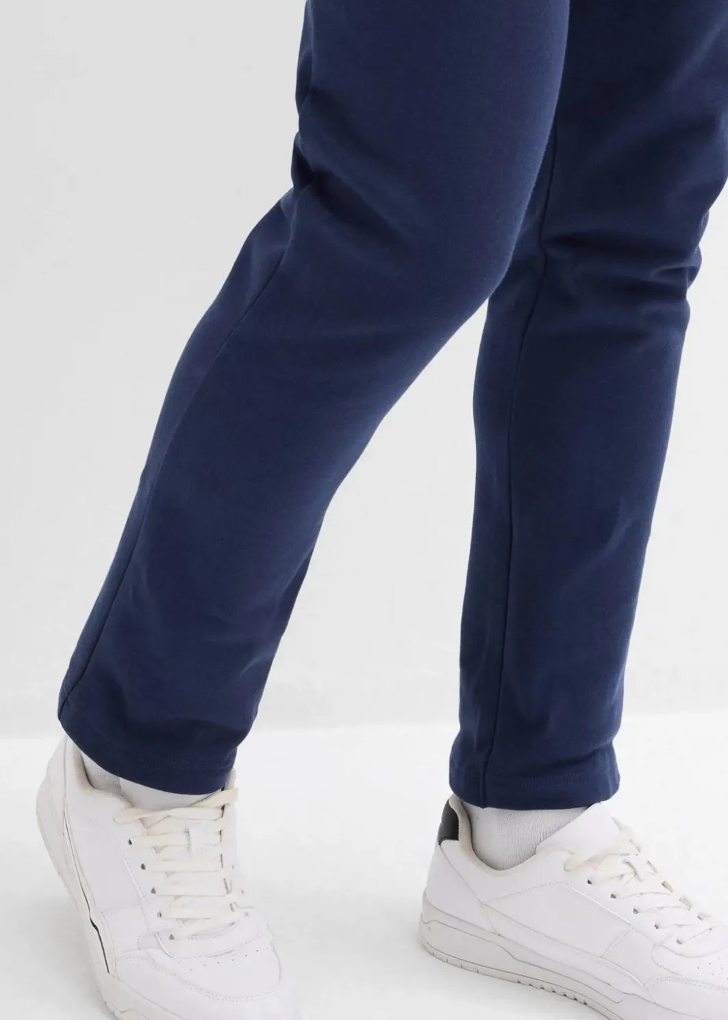 Outlet Jogginghose mit praktischen Reißverschlusstaschen aus Bio-Baumwolle Herren Sweat|Hosen