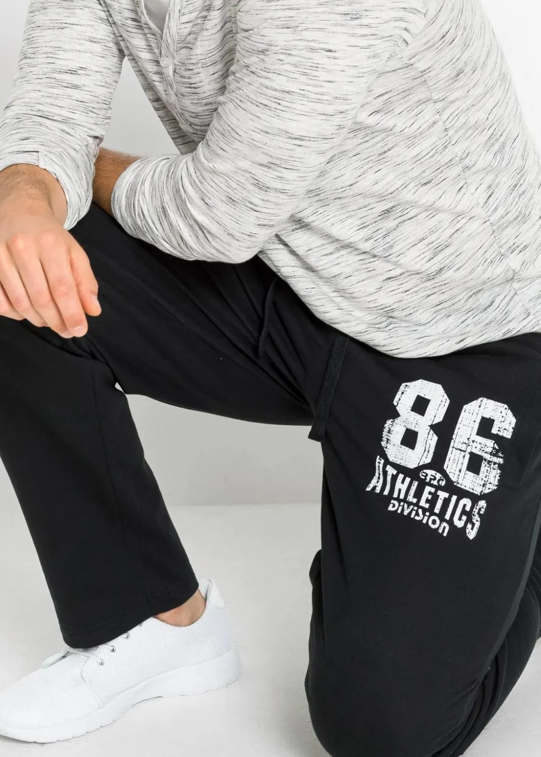 Herren bonprix Große Größen|Sportbekleidung|Jogginghose mit sportiven Details aus reiner Bio-Baumwolle