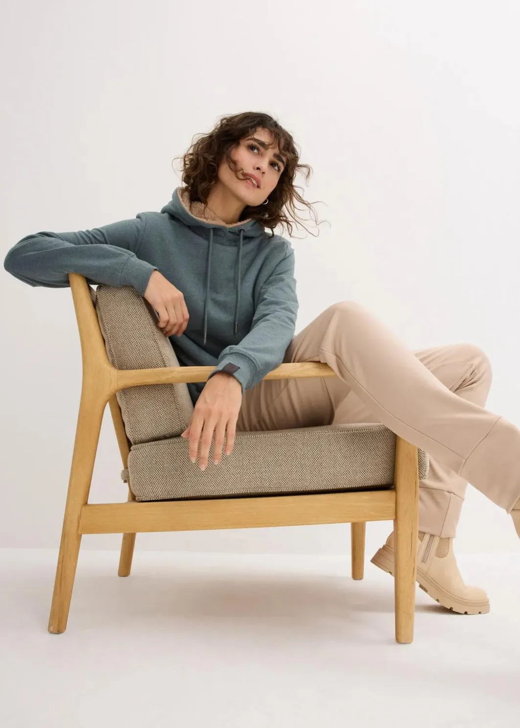 Hot Kapuzensweatshirt aus Baumwoll-Mix und Teddy-Futter Damen Bekleidung·Blusen & Tuniken|Nachhaltigere Materialien
