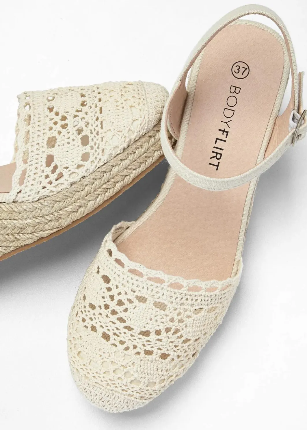 Damen bonprix Pumps|Keilpumps in Häkel-Optik
