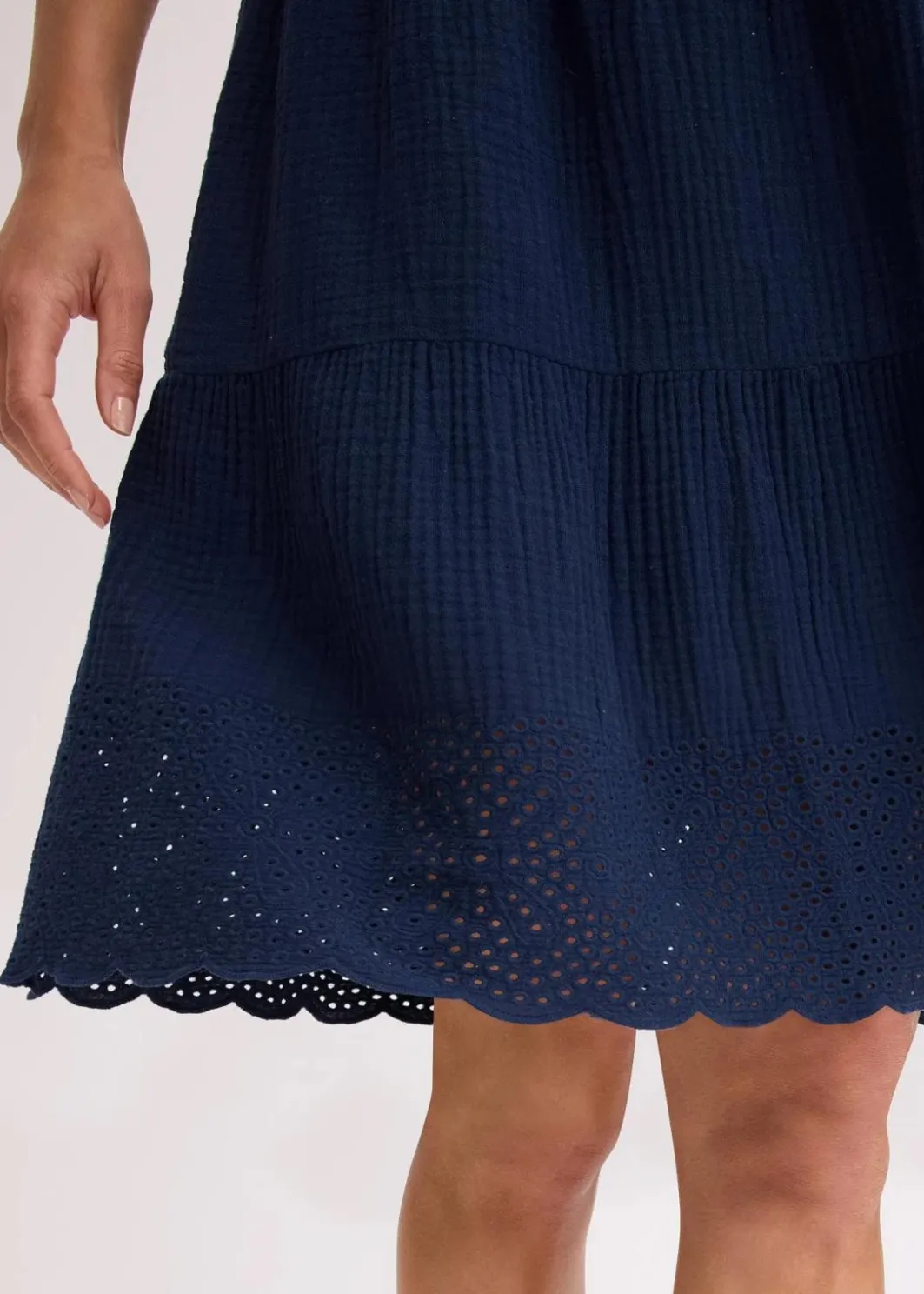 Sale Kleid aus Musselin mit Lochstickerei Damen Kleider|Bekleidung·Pullover & Strickjacken