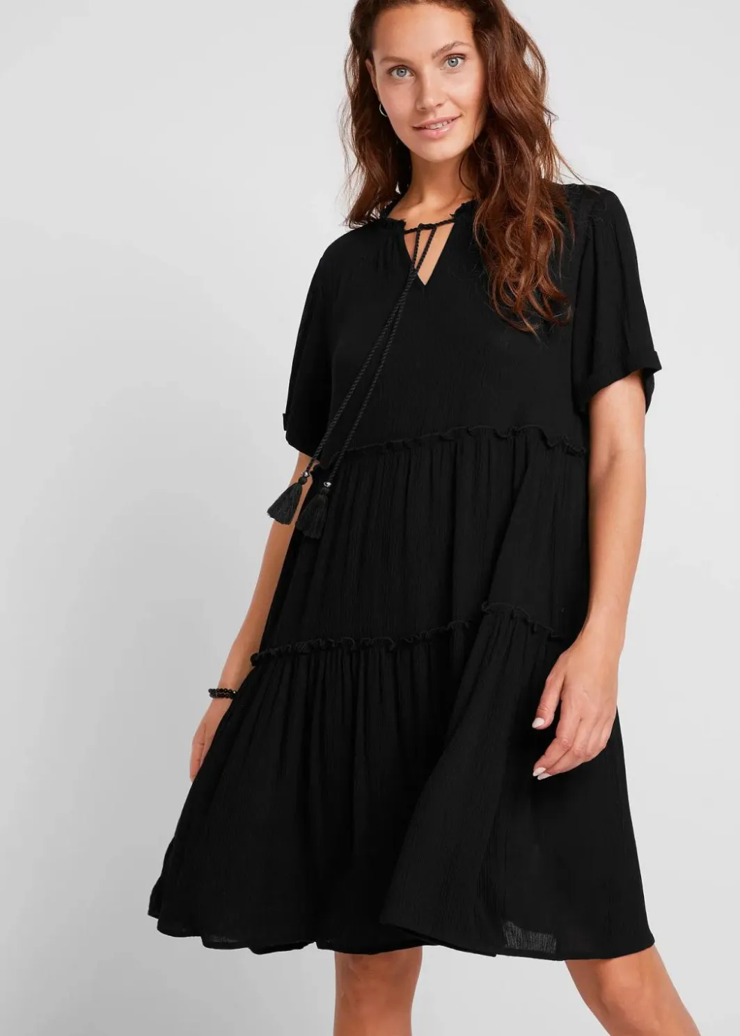Online Knieumspielendes Viskose-Crinkle-Kleid mit Ausschnittdetail Damen Bekleidung·Pullover & Strickjacken|Kleider