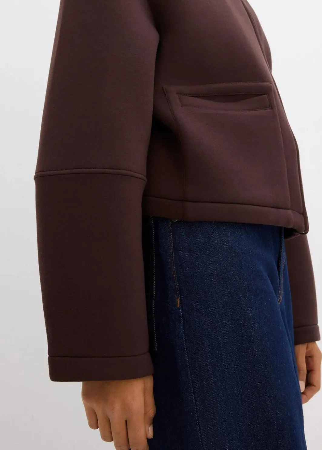 Damen bonprix Bekleidung·Hosen|Jacken & Mäntel|Kurze Jacke aus Scuba