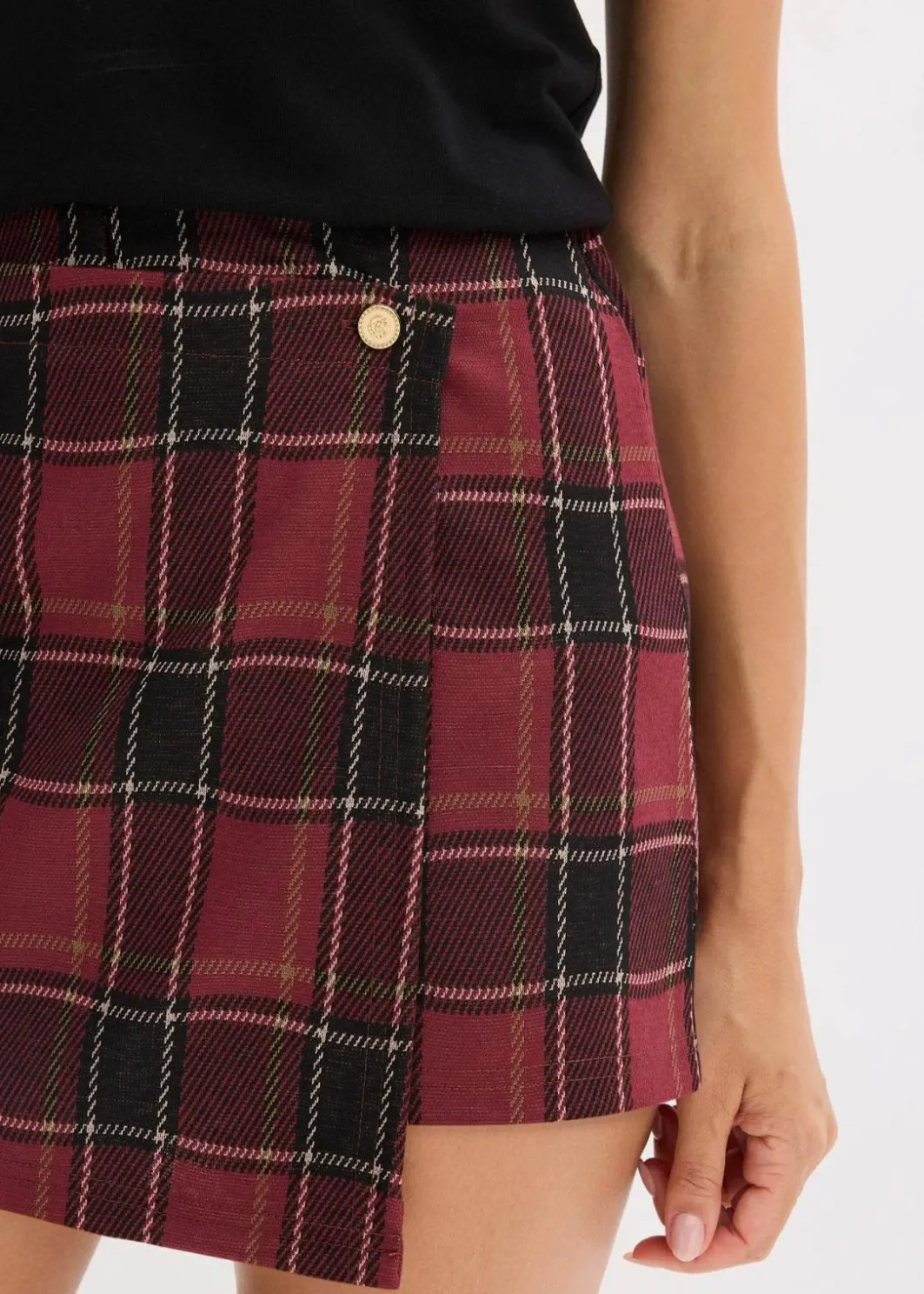 Damen bonprix Shorts|Hosen|Kurzer Skort mit Schmuck-Knopf